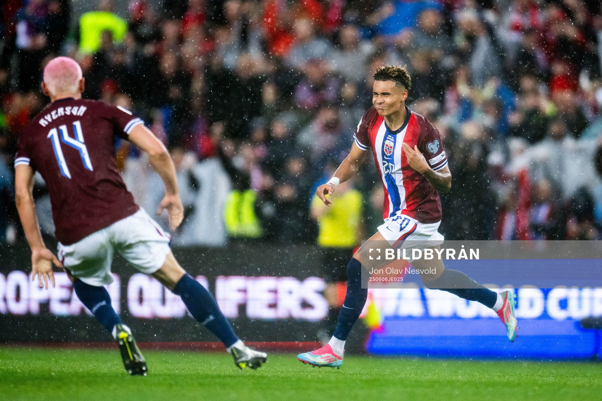 Antonio Nusa of Norway celebrates