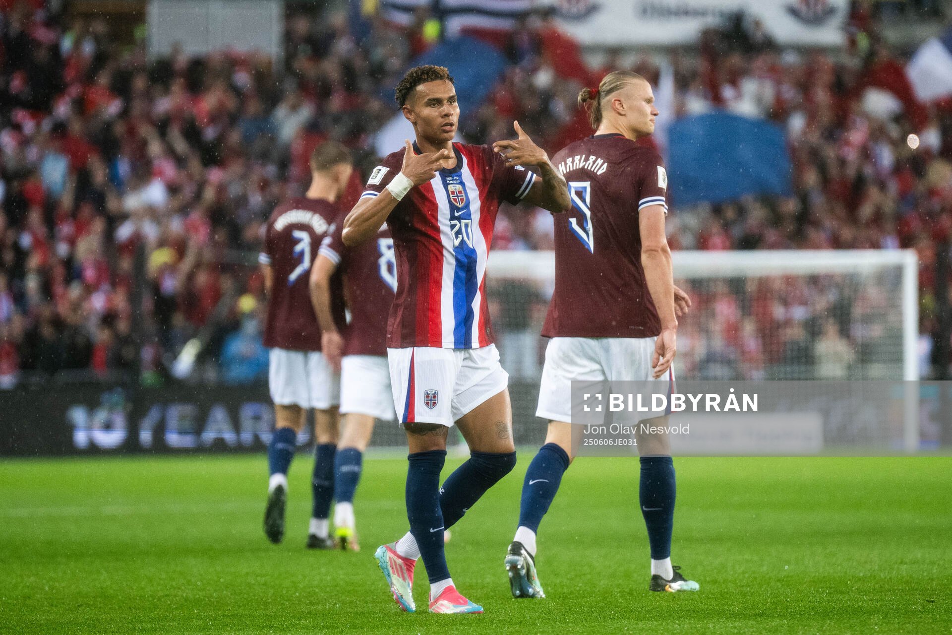 Antonio Nusa of Norway celebrates