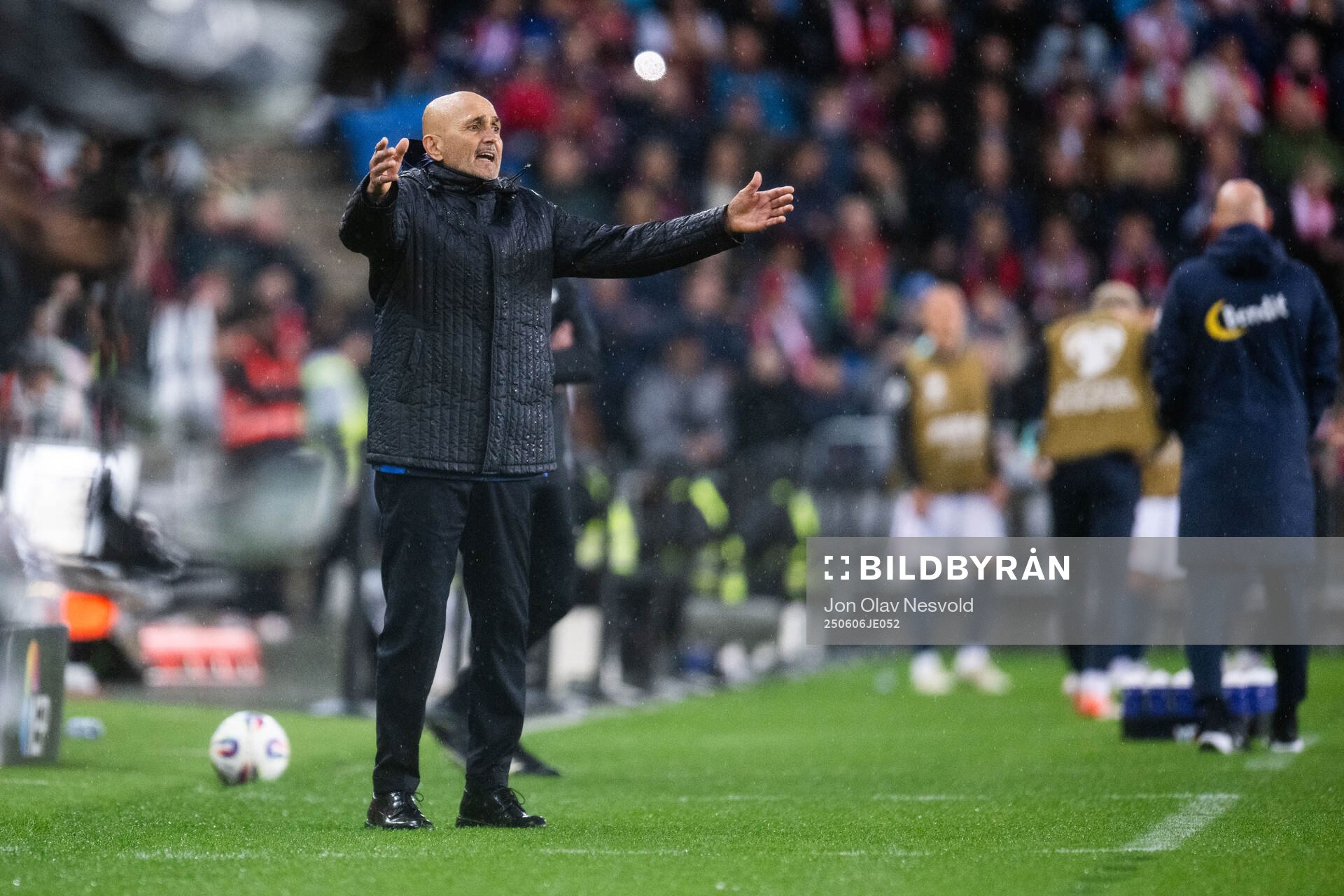 Head coach Luciano Spalletti of Italy reacts