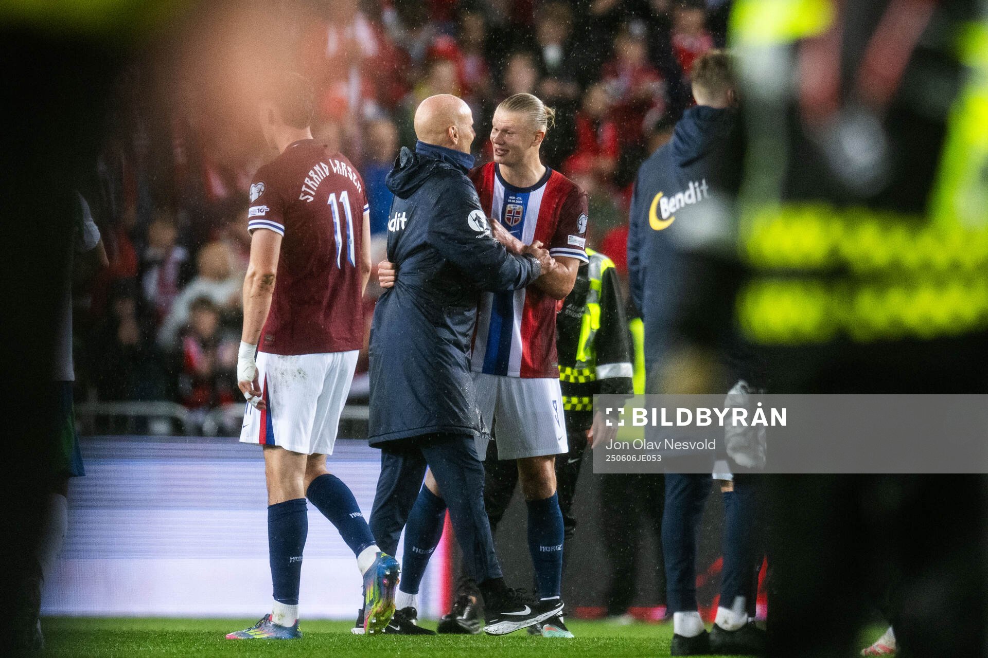 Head coach Ståle Solbakken and Erling Braut Haaland of