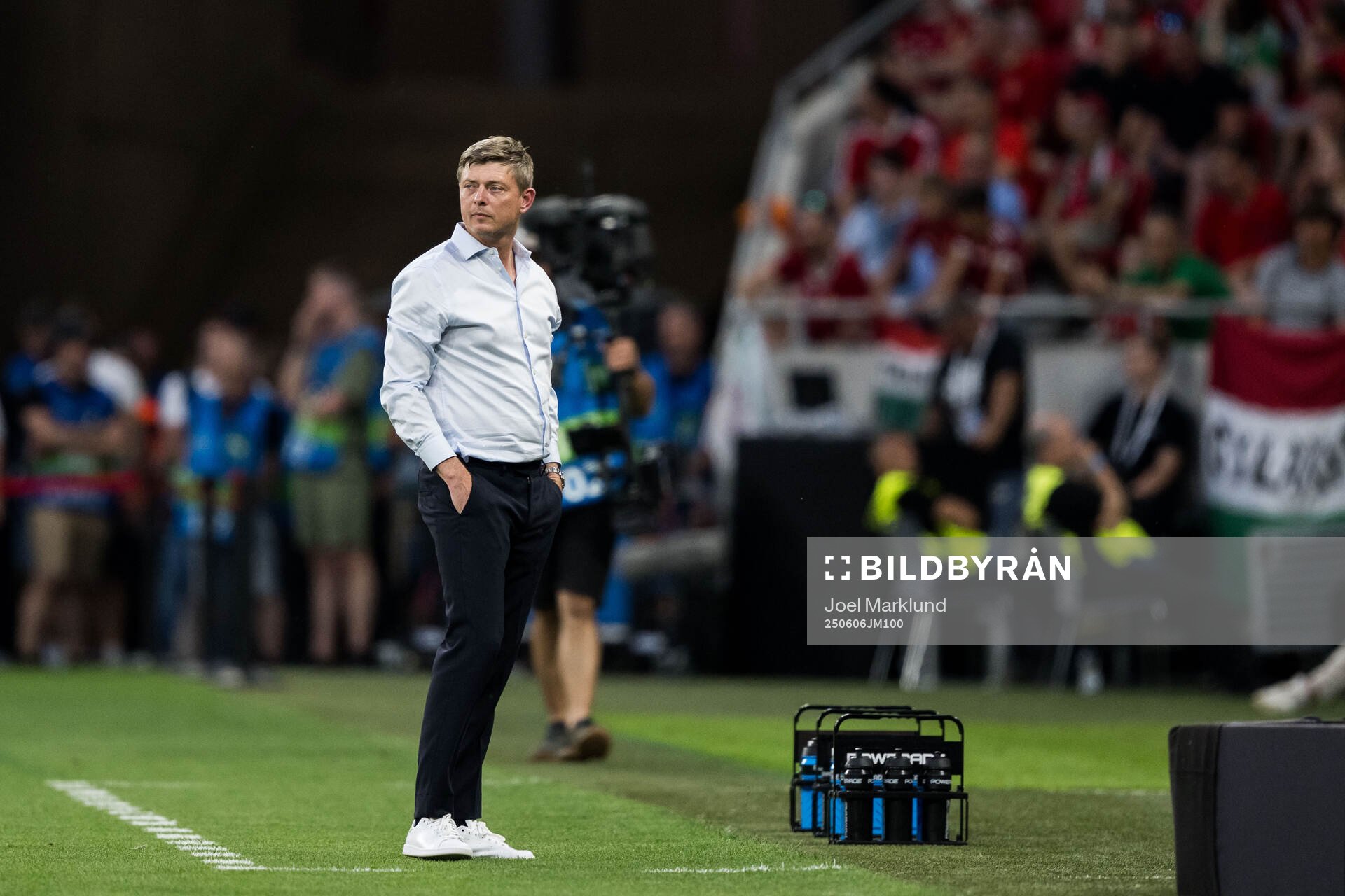 Head coach Jon Dahl Tomasson of Sweden