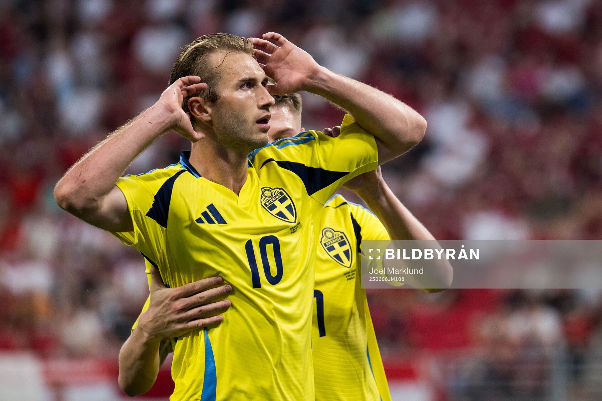 Benjamin Nygren of Sweden celebrates