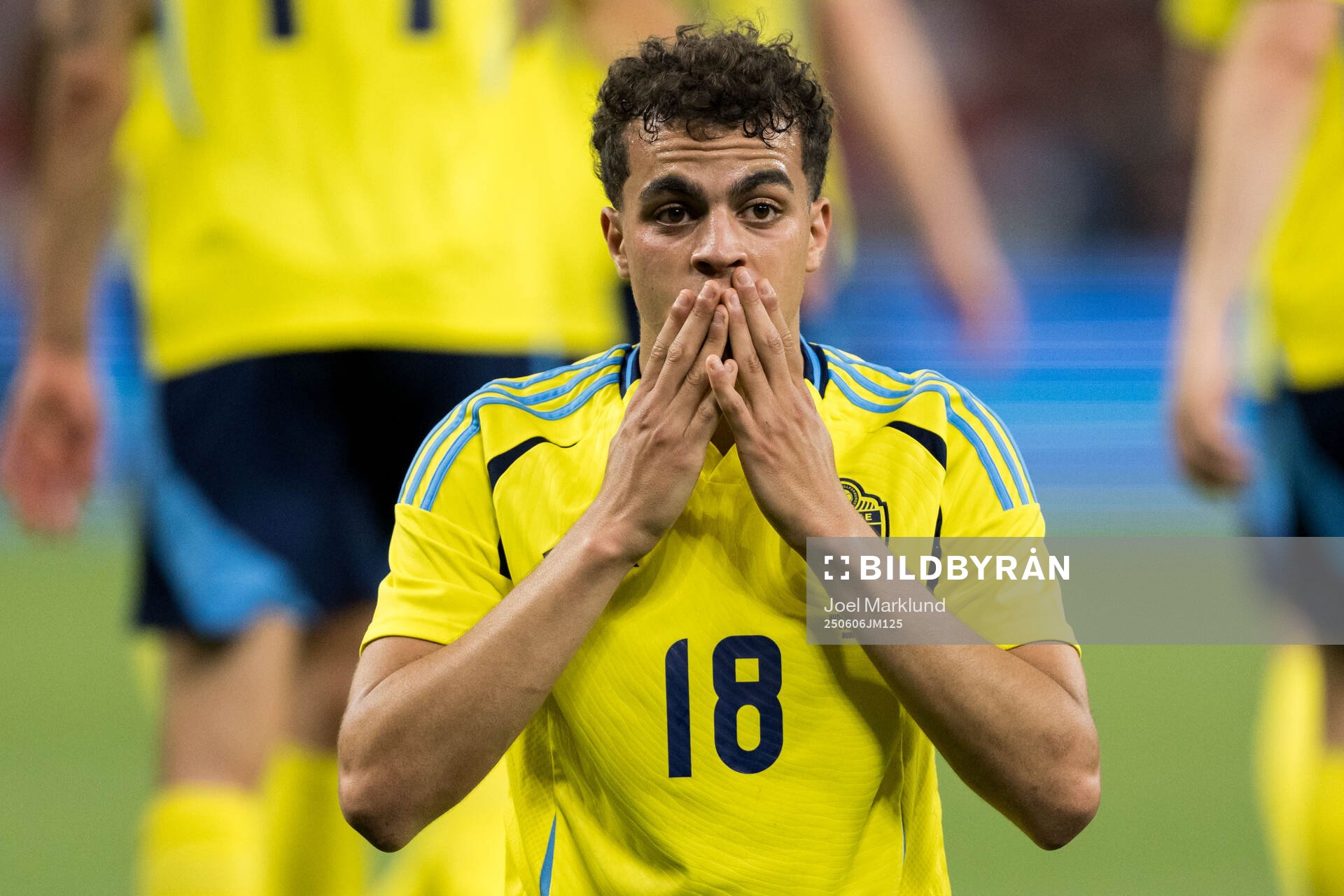 Yasin Ayari of Sweden celebrates