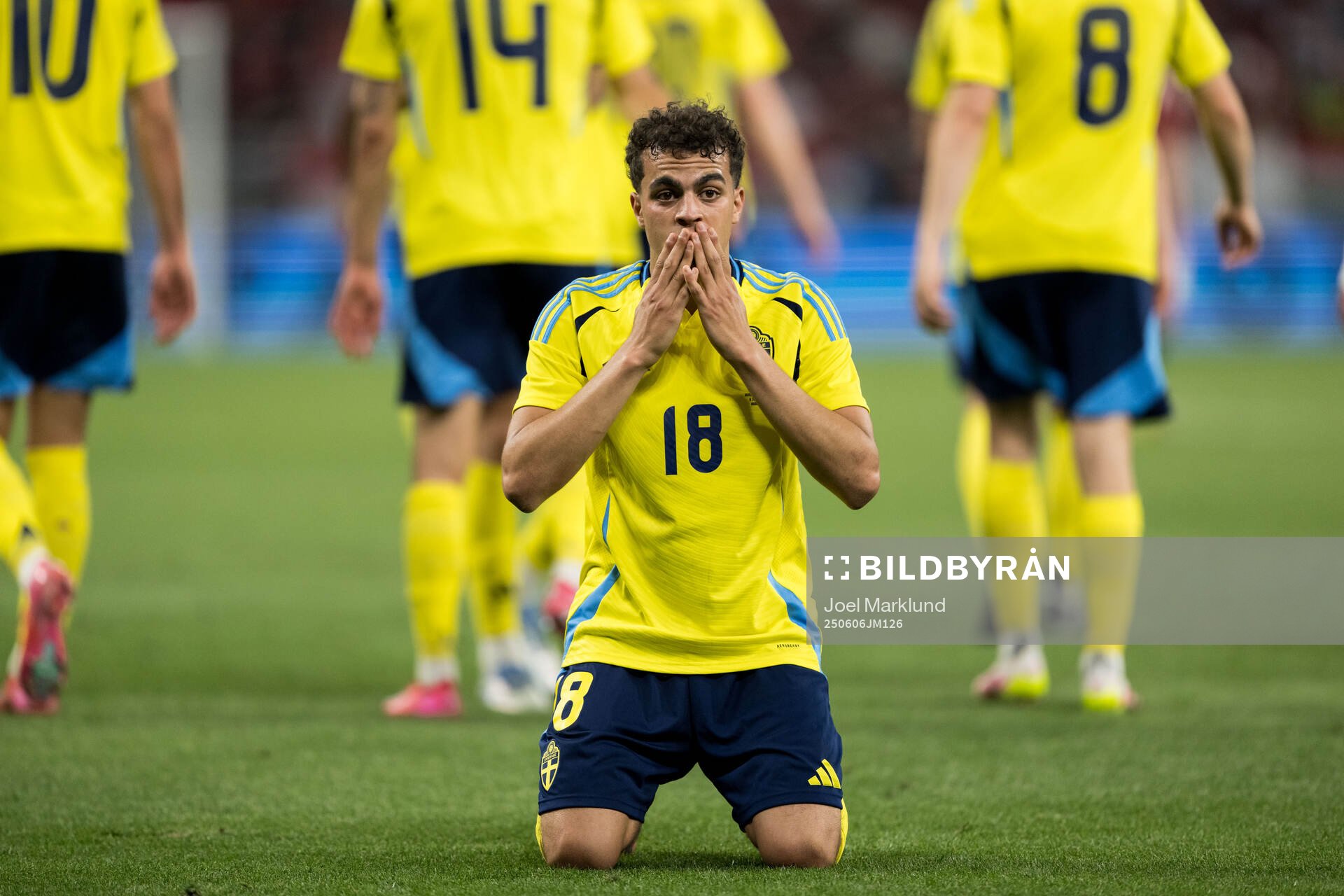 Yasin Ayari of Sweden celebrates