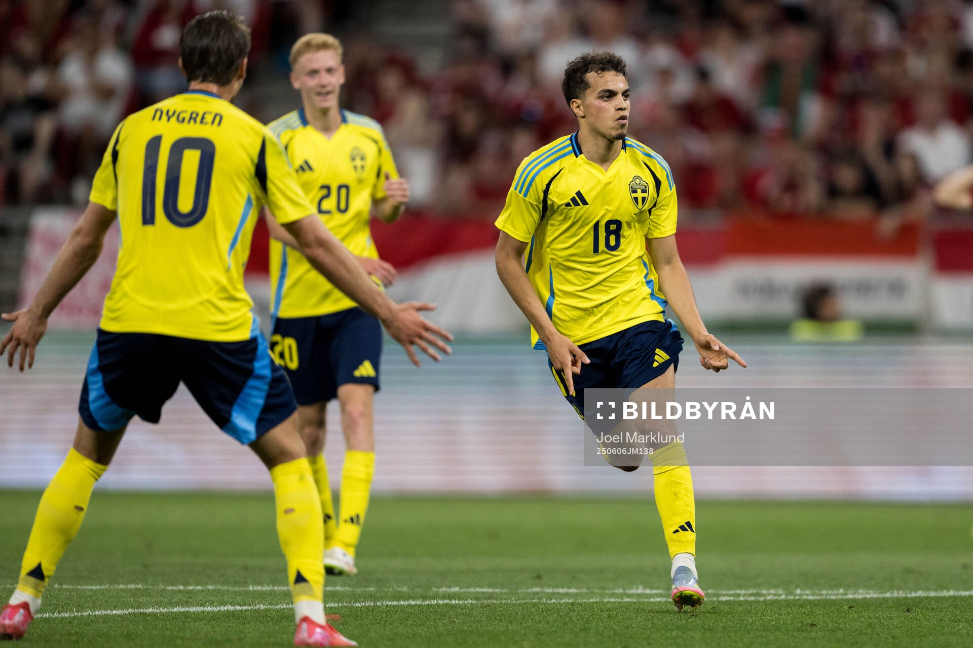 Yasin Ayari of Sweden celebrates