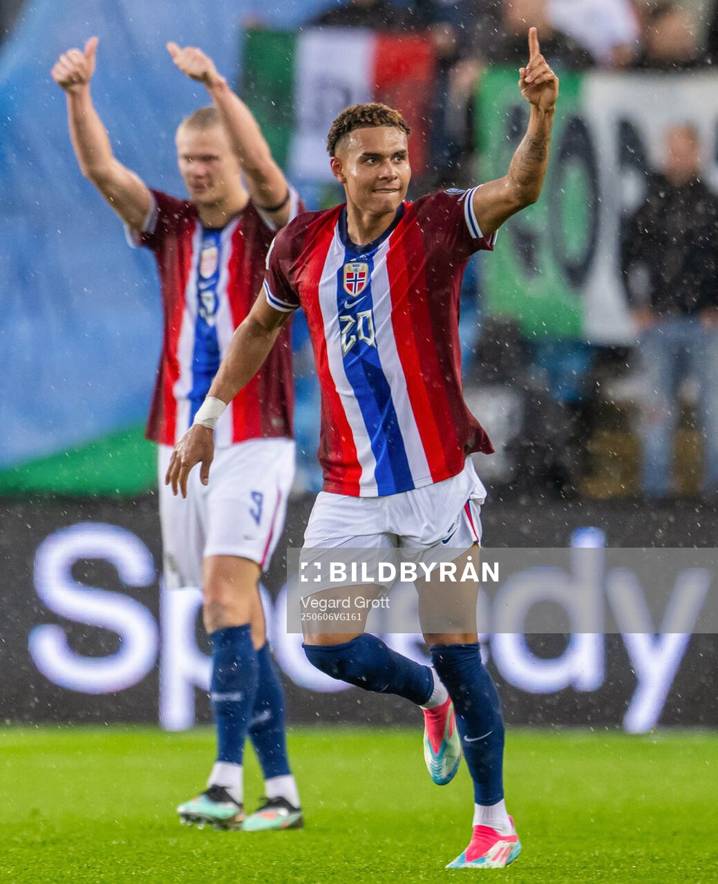 Antonio Nusa of Norway celebrates
