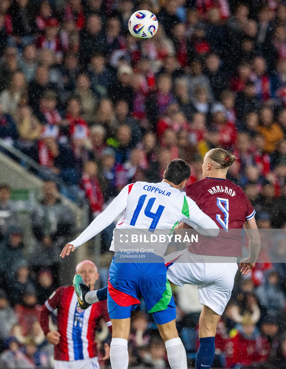 Diego Coppola of Italy and Erling Braut Haaland of Norway