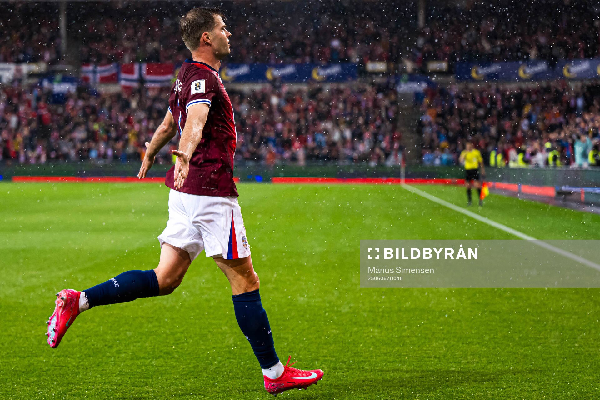 Alexander Sørloth of Norway celebrates