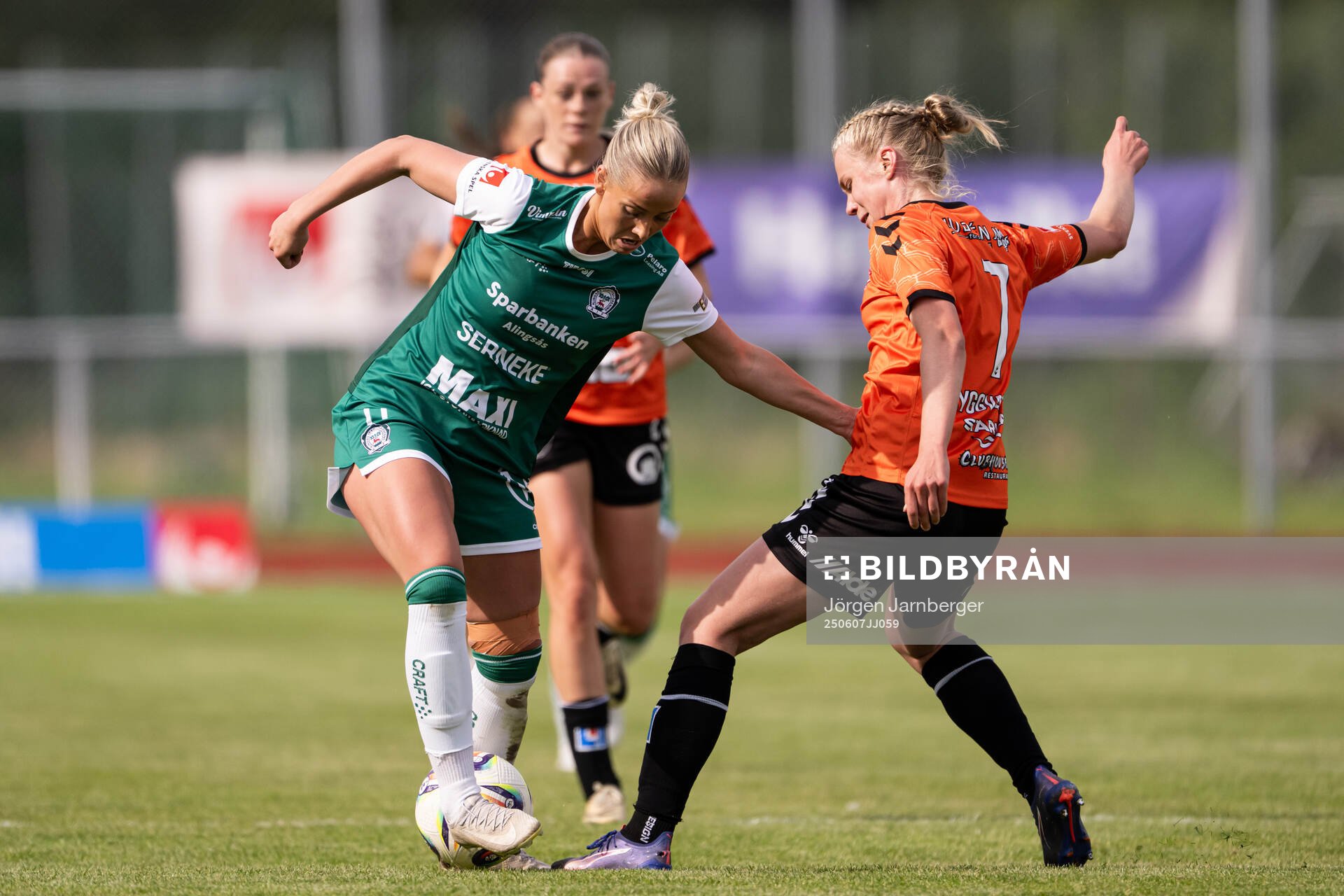 Alingsås Moa Öhman och Kristianstads Katla Tryggvadottir
