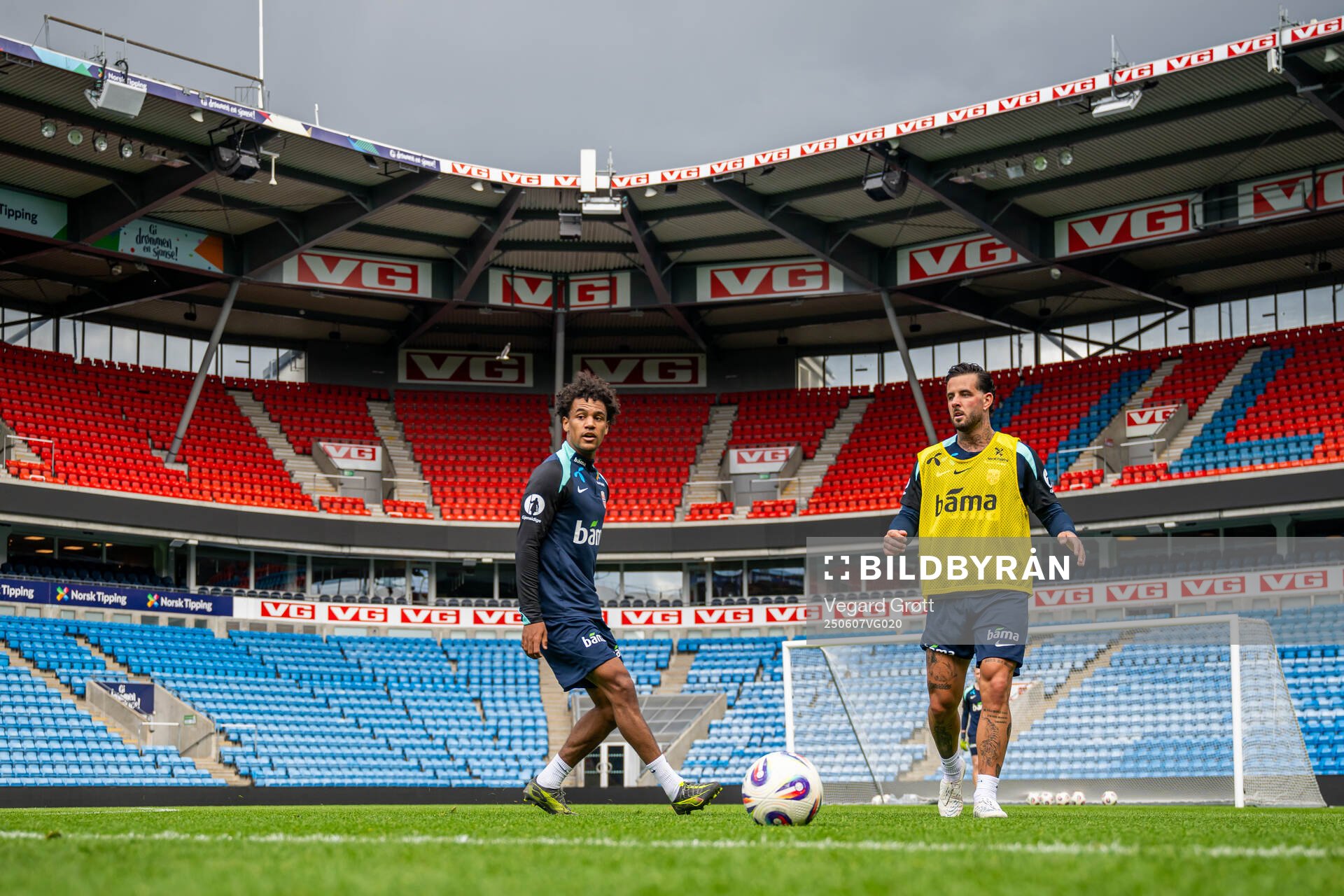 Oscar Bobb and Aron Dønnum of the Norwegian national