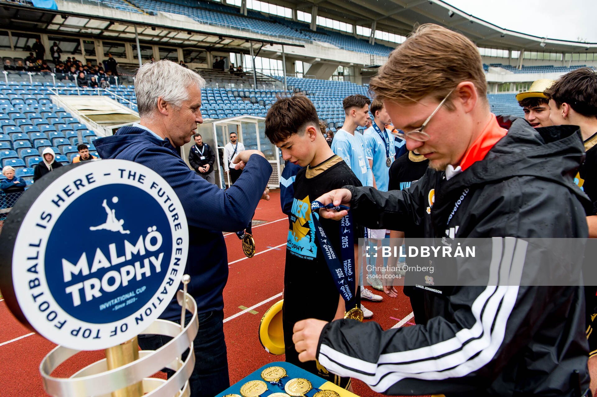Real Sociedads spelare tar emot guldmedaljerna av Per Ågren