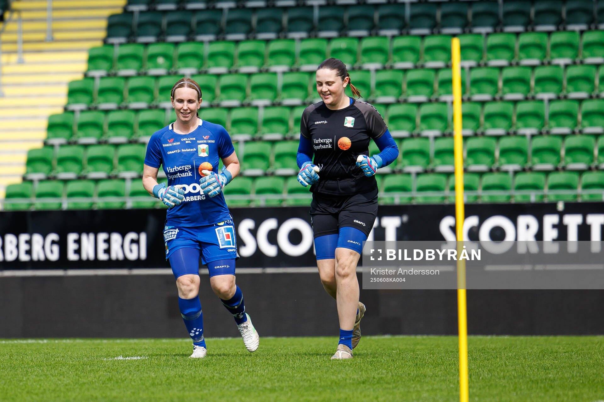 Varbergs målvakt Jasmine Strandberg och målvakt Frances
