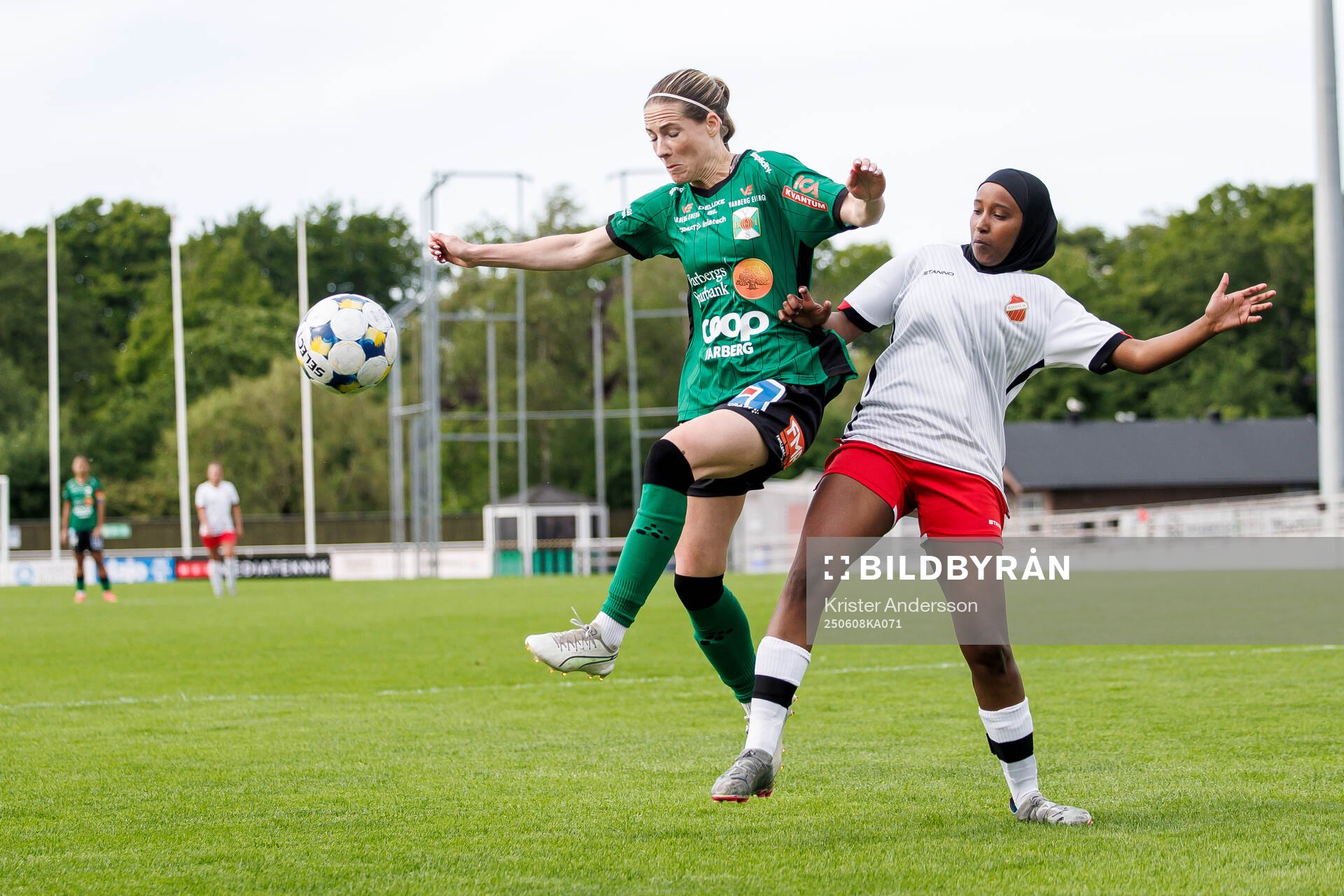Varbergs Frida Johansson och Askims Raana Abdifatah