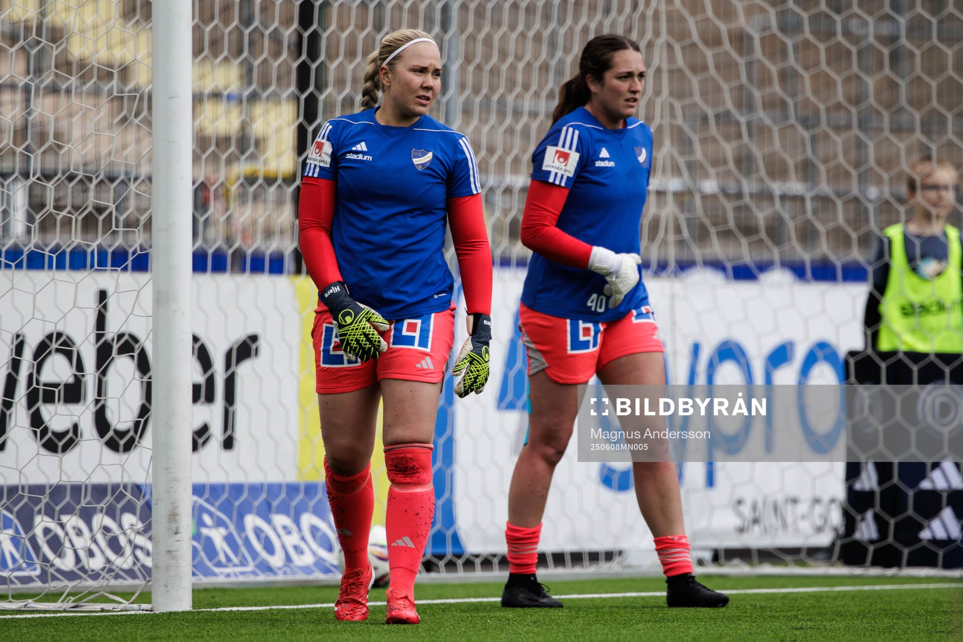 IFK Norrköpings målvakt Sofia Hjern och målvakt Caroline