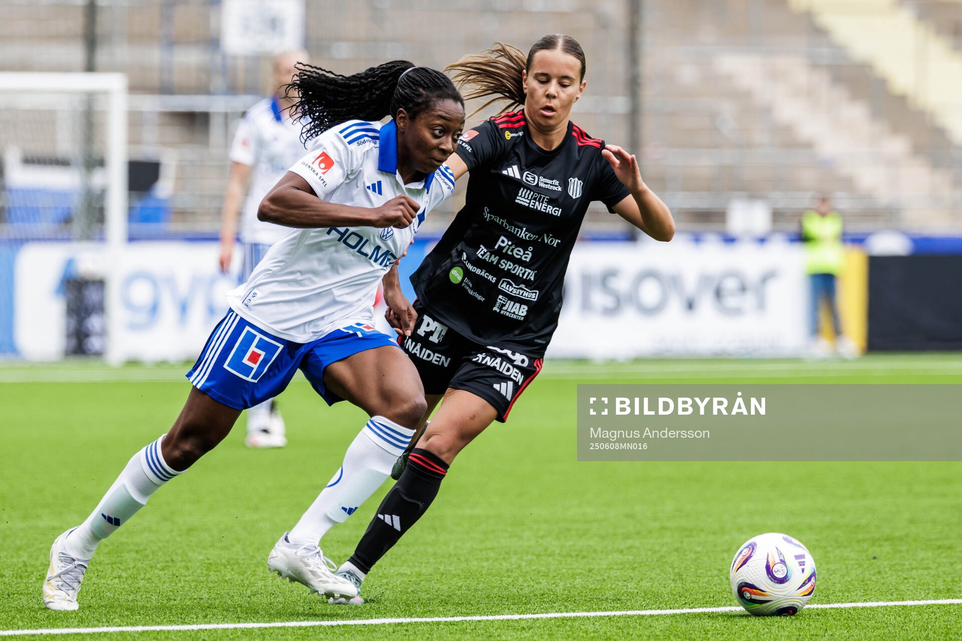 IFK Norrköpings Maya Aliyah Antoine och Piteås Matilda