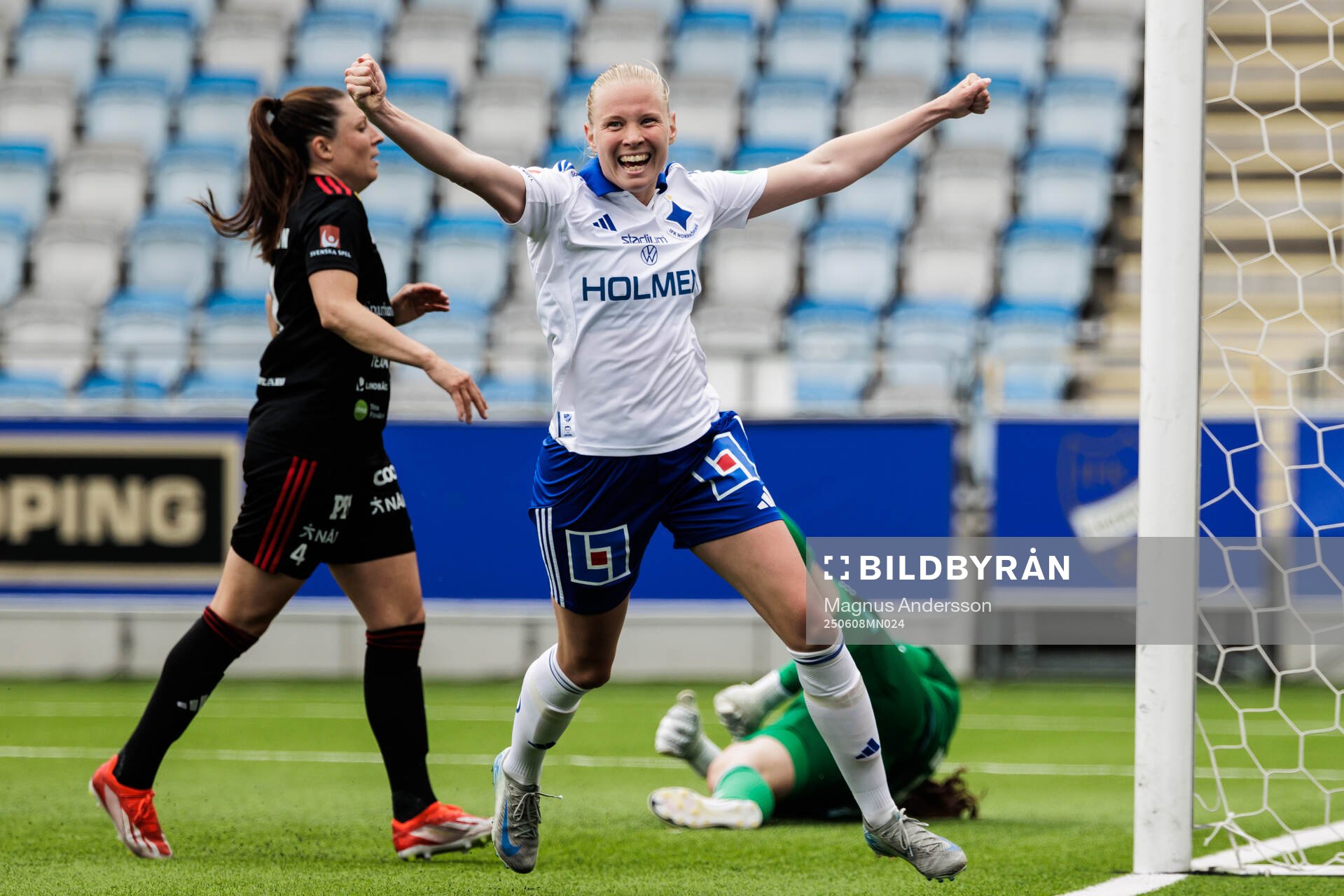 IFK Norrköpings Elin Rombing jublar