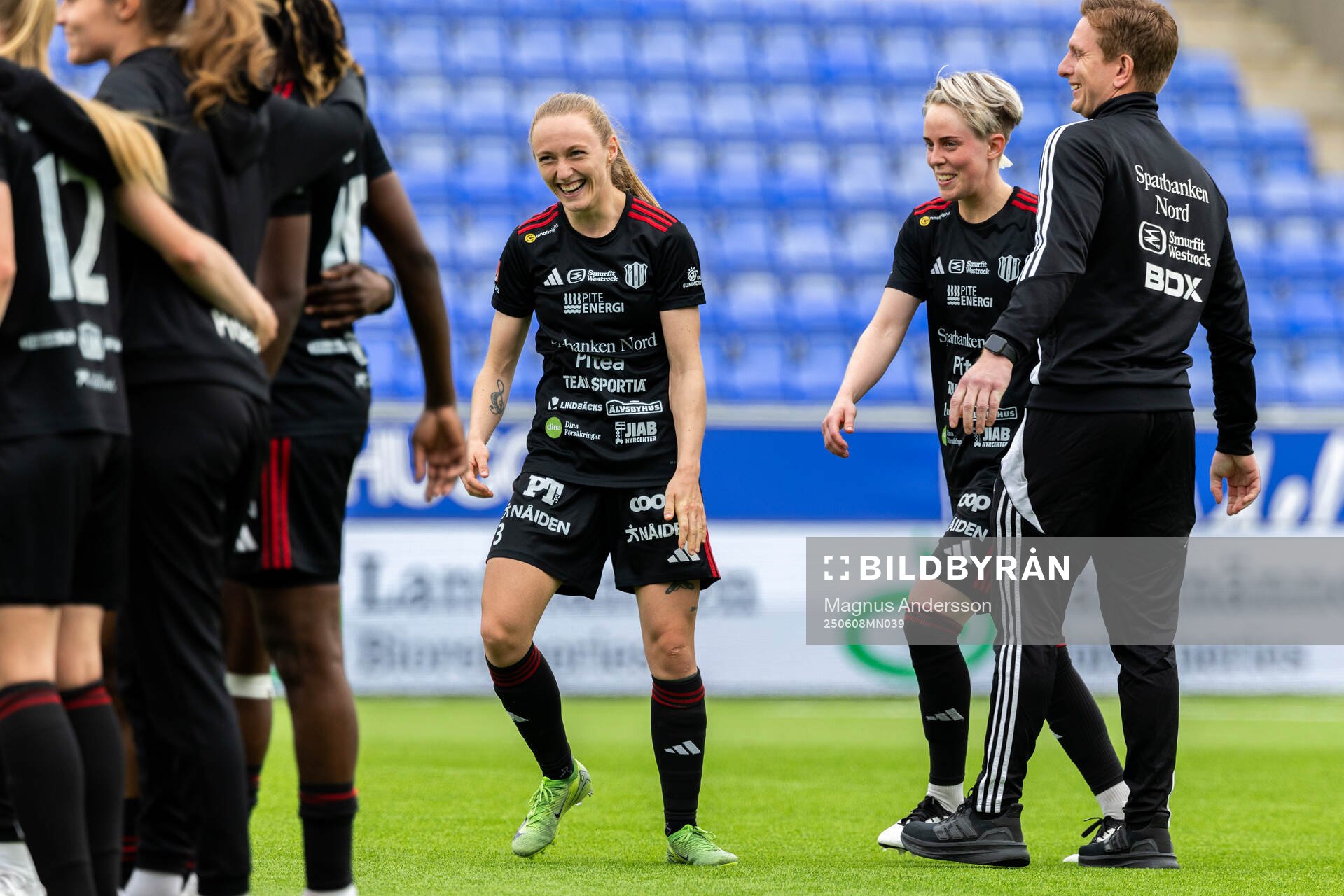 Piteås Asla Johannesen och Cecilia Edlund jublar