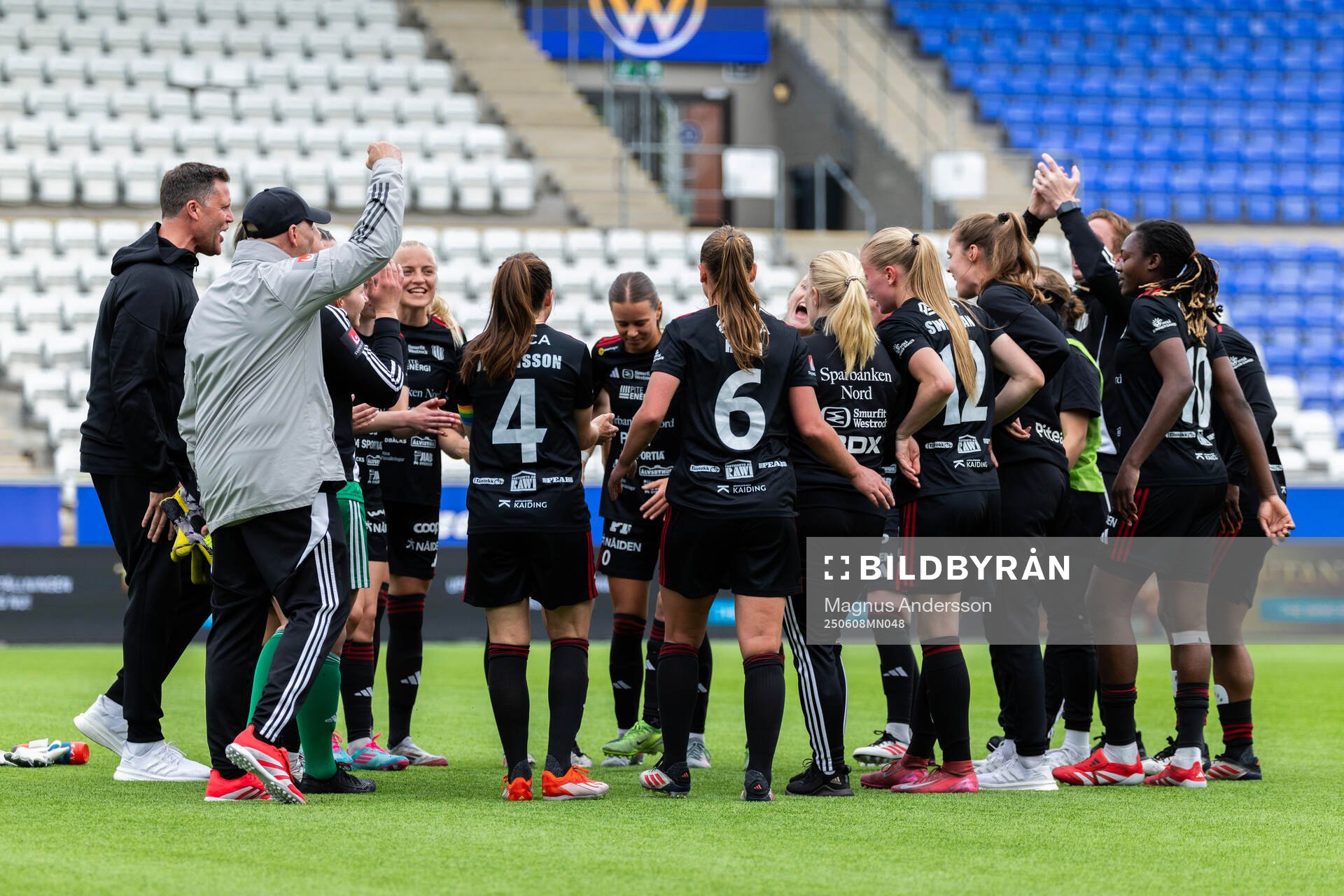Piteås spelare jublar