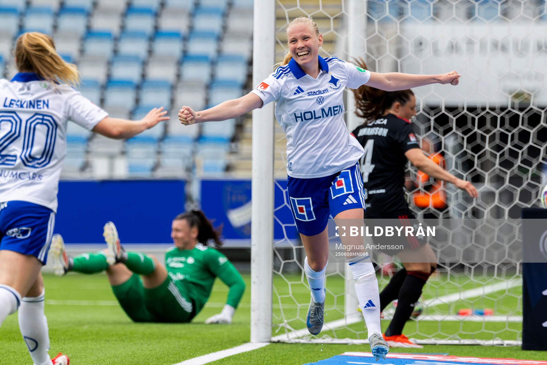 IFK Norrköpings Elin Rombing jublar