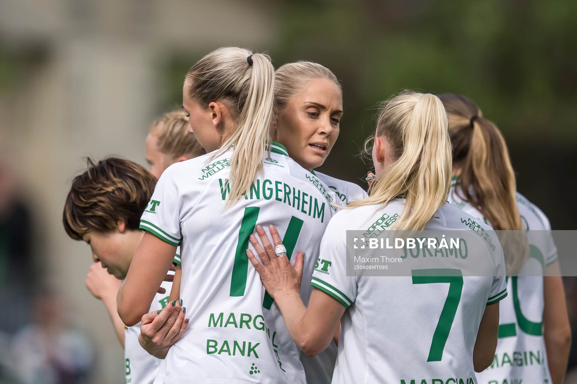 Hammarbys Ellen Wangerheim och Alice Carlsson jublar