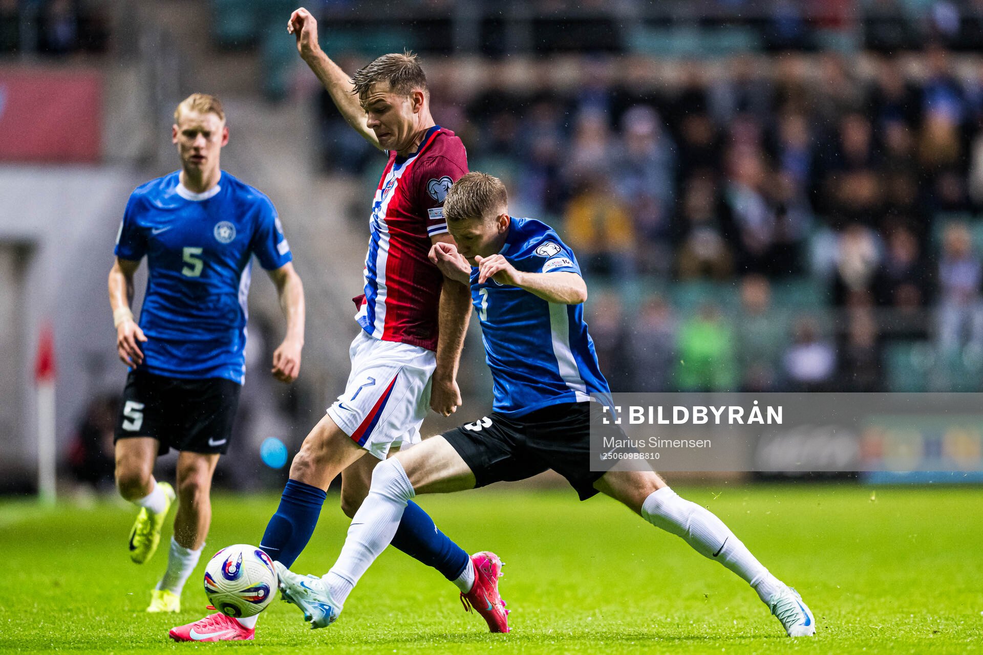 Alexander Sørloth of Norway and Joseph Saliste of Estonia