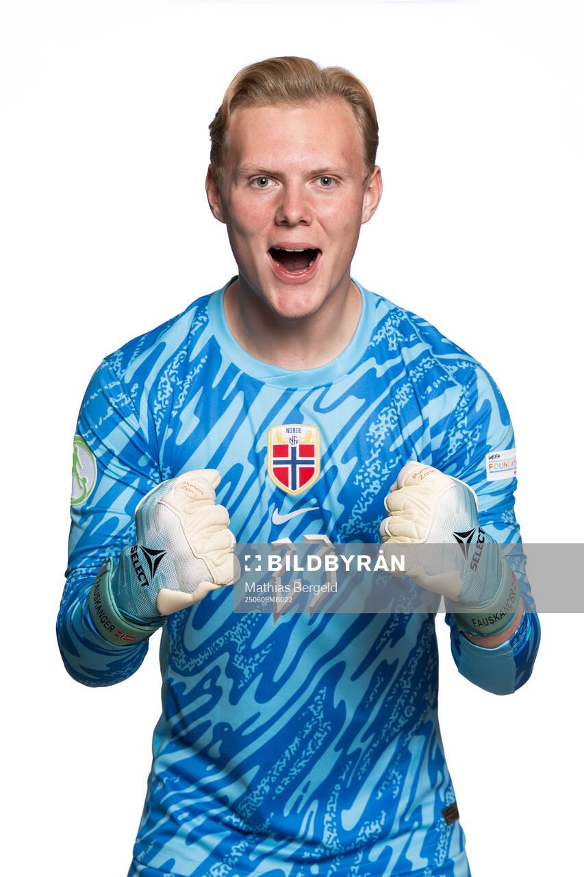 Goalkeeper Einar Bøe Fauskanger of the Norwegian under-19
