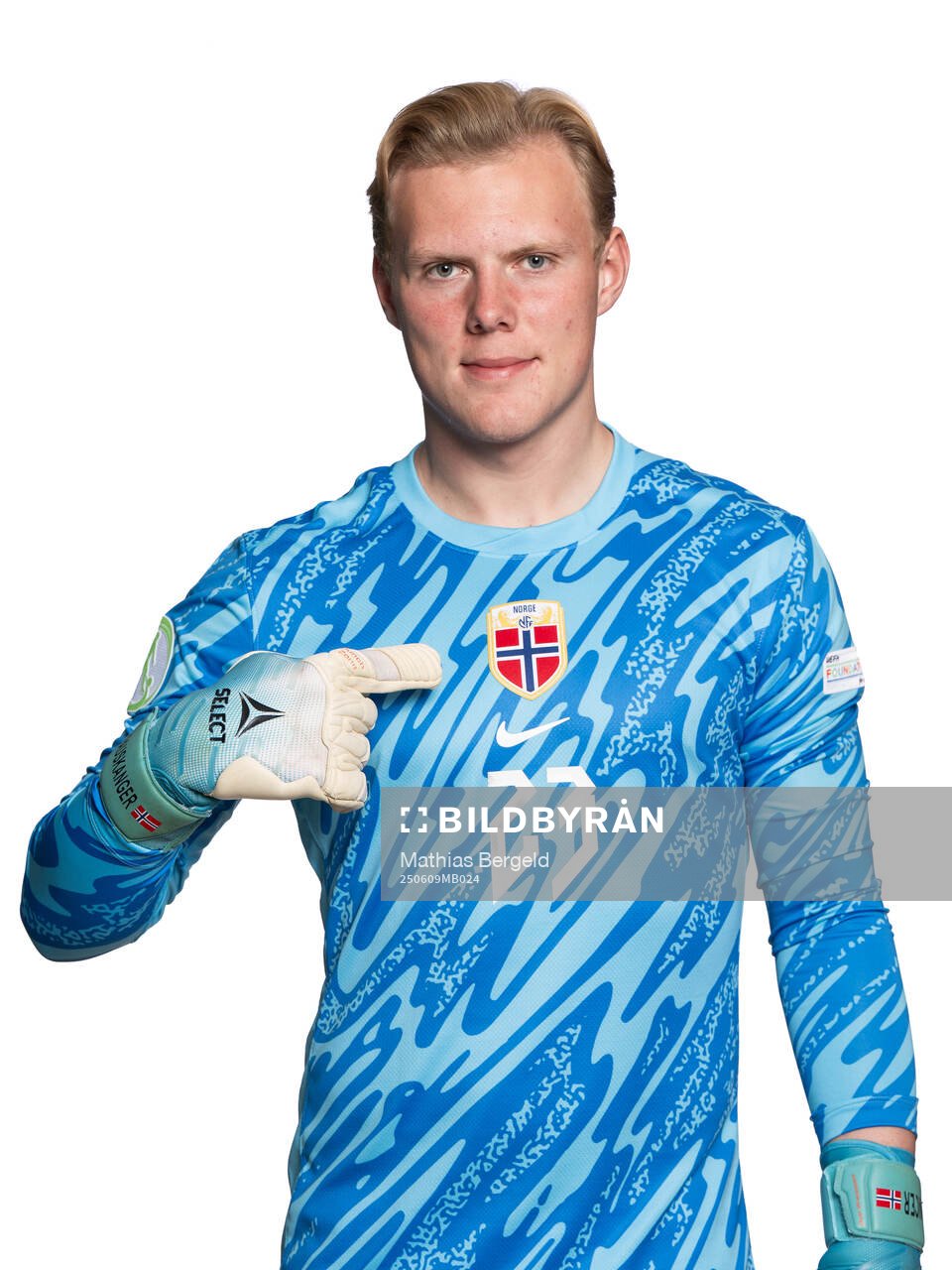 Goalkeeper Einar Bøe Fauskanger of the Norwegian under-19