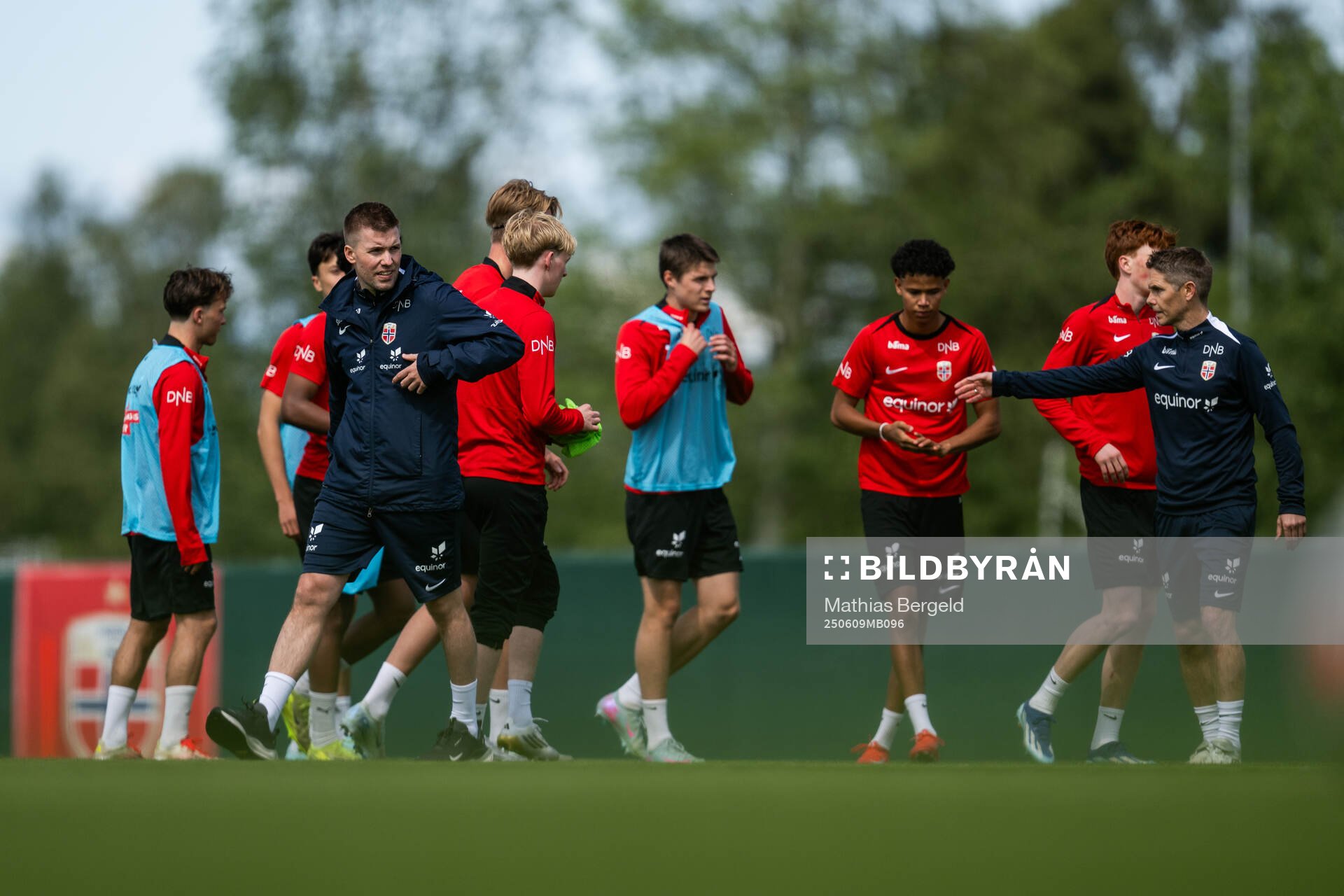 Head coach Even Sel of the Norwegian under-19 national