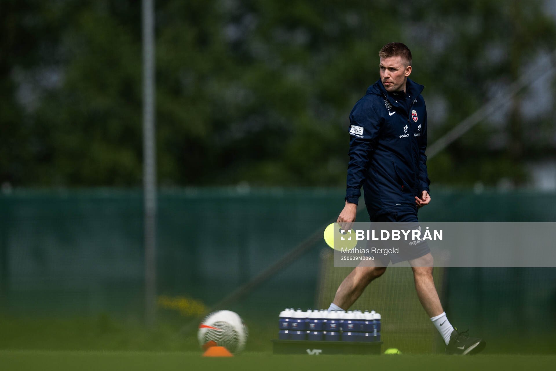 Head coach Even Sel of the Norwegian under-19 national