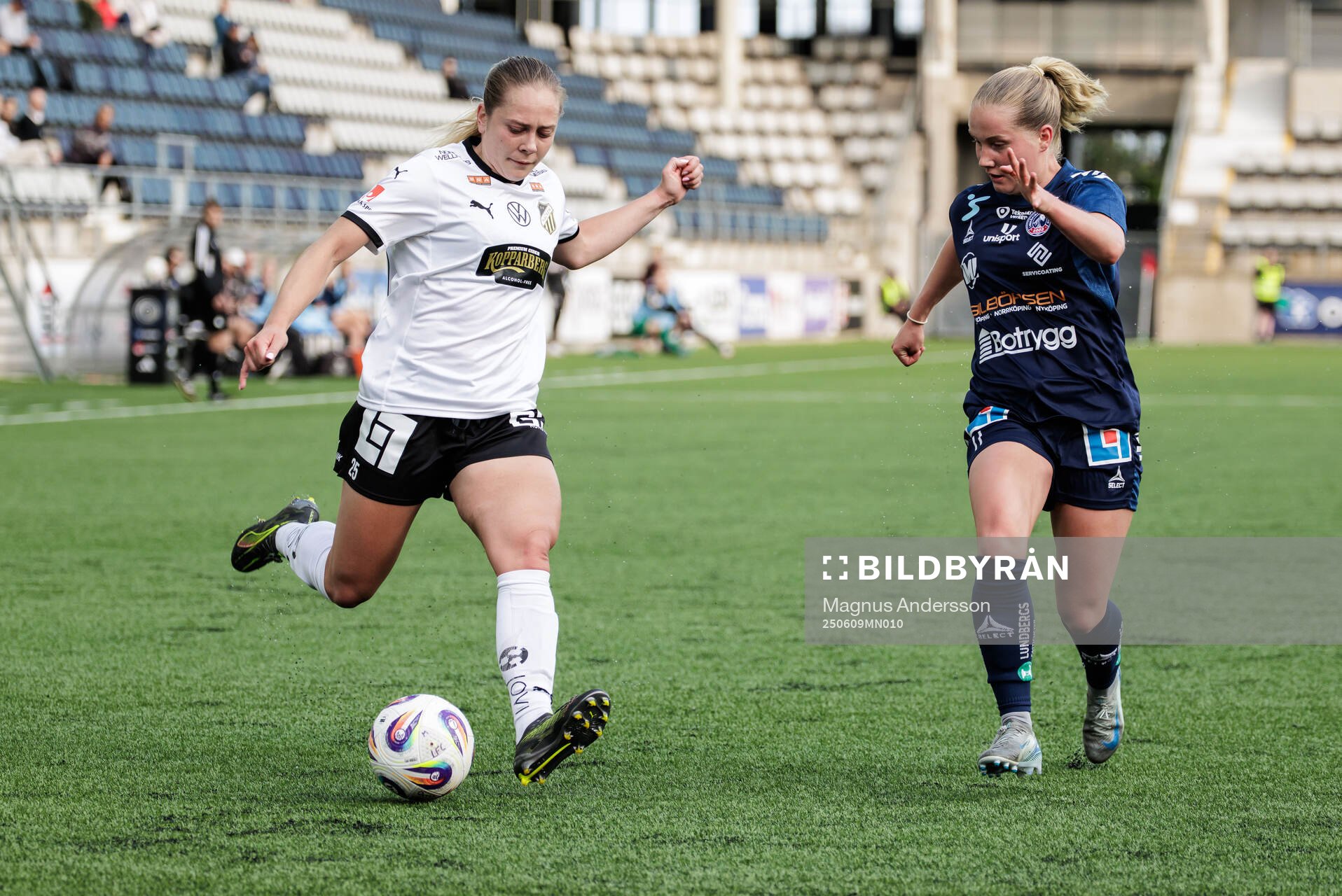 Häckens Alice Bergström och Linköpings Maria Olafsdottir