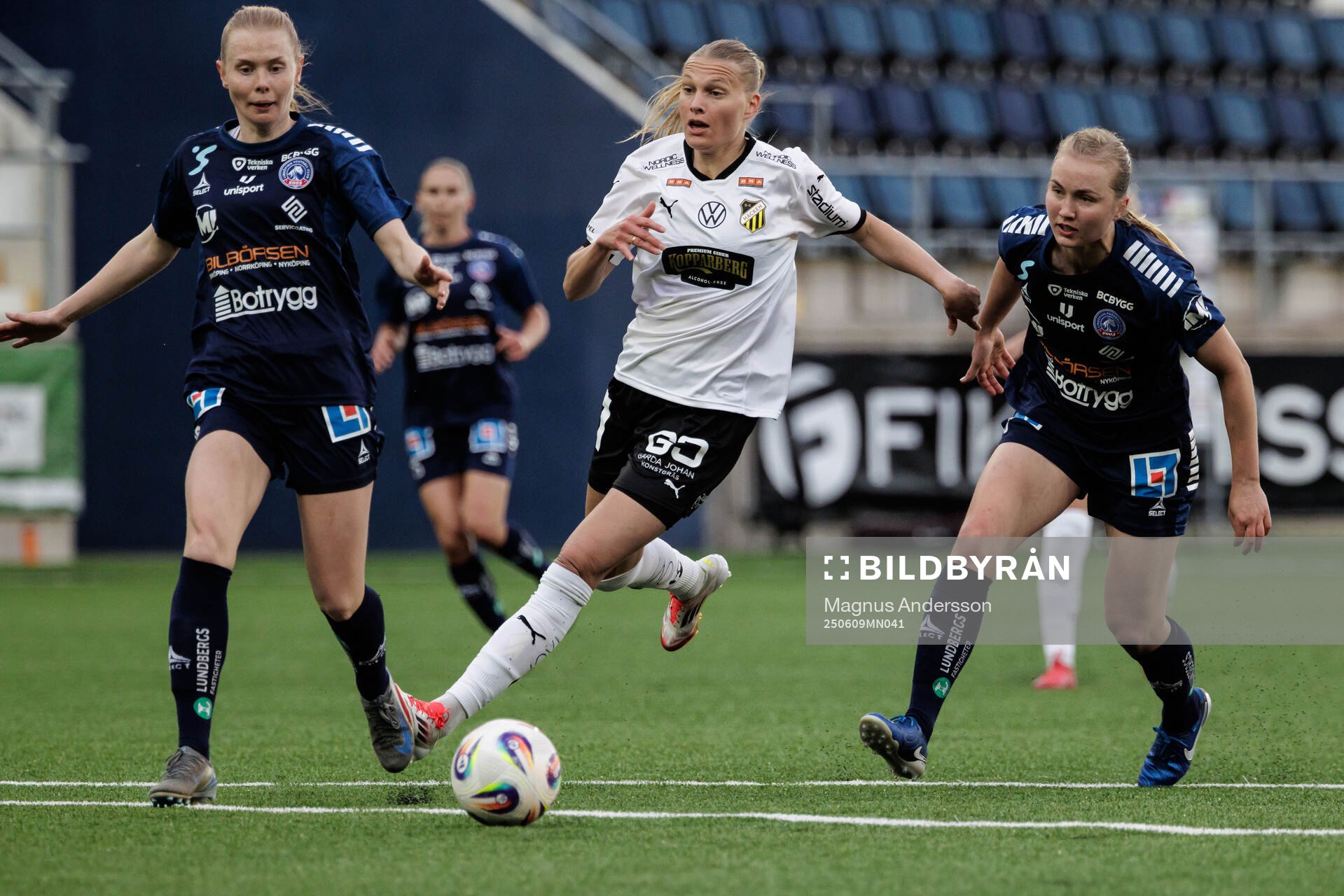 Linköpings Malin Johnsen Brenn och Häckens Stine Sandbech