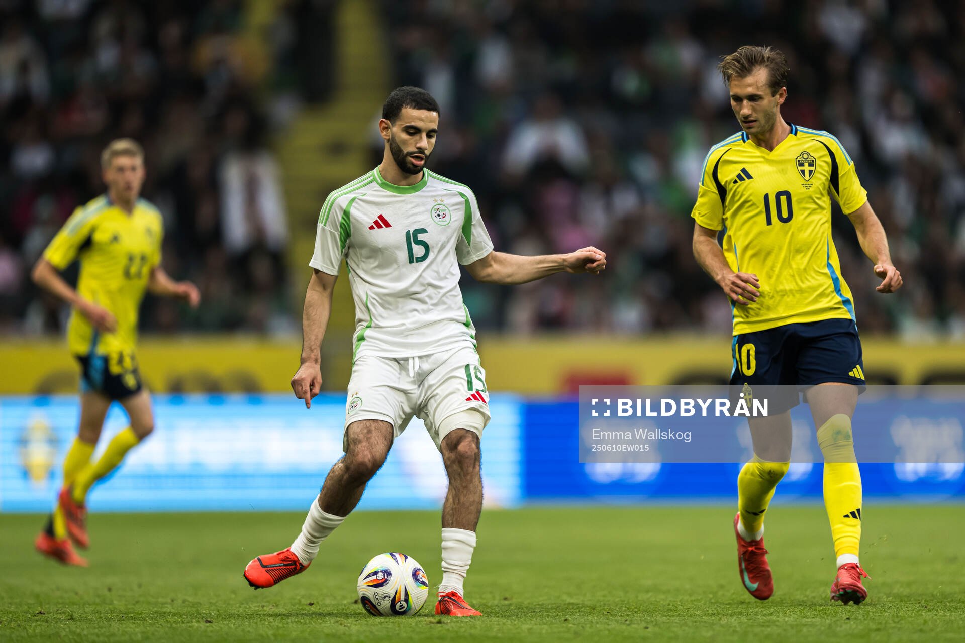 Rayan Ait Nouri of Algeria and Benjamin Nygren of Sweden