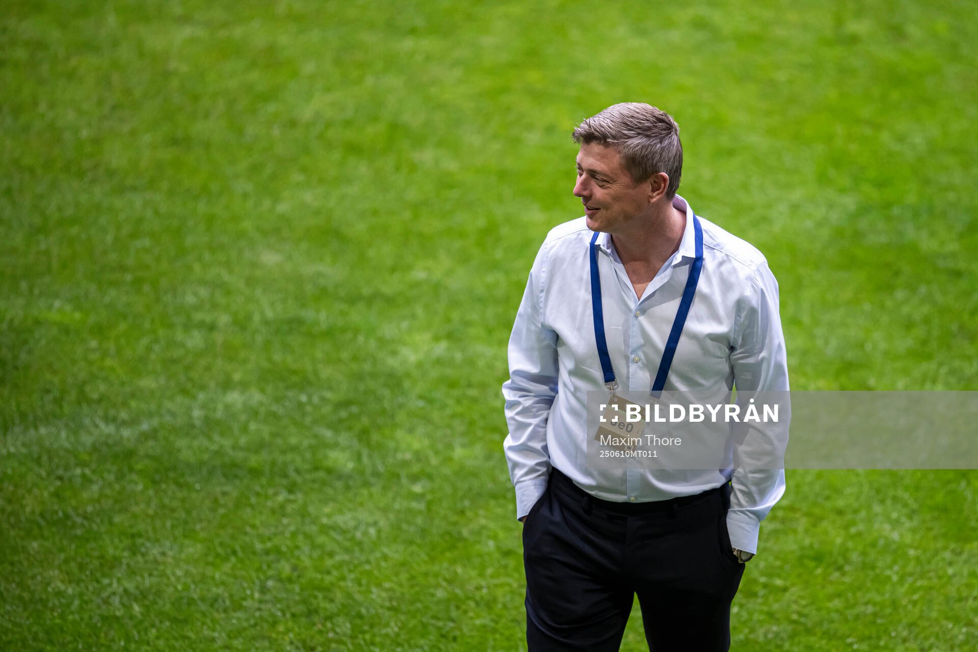 Head coach Jon Dahl Tomasson of Sweden