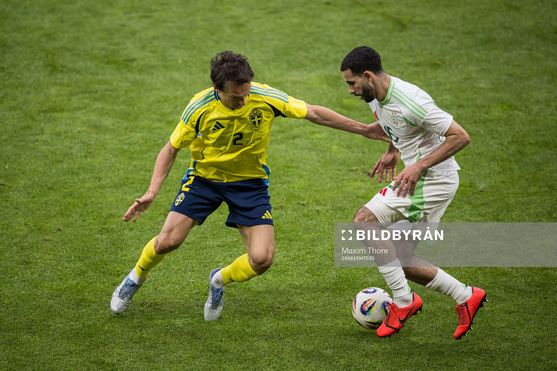 Hjalmar Ekdal of Sweden and Rayan Ait Nouri of Algeria