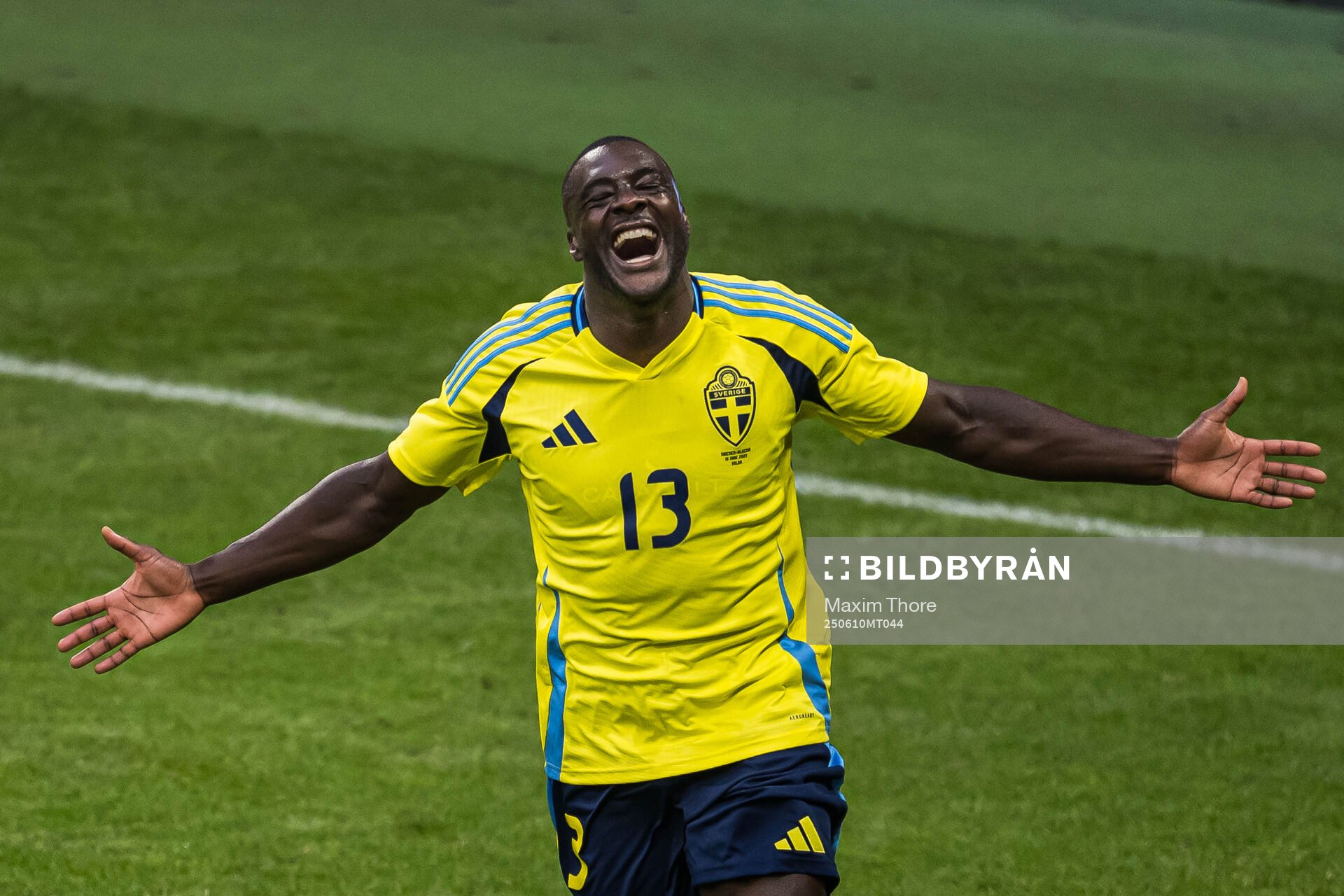 Ken Sema of Sweden celebrating his 2-0 goal
