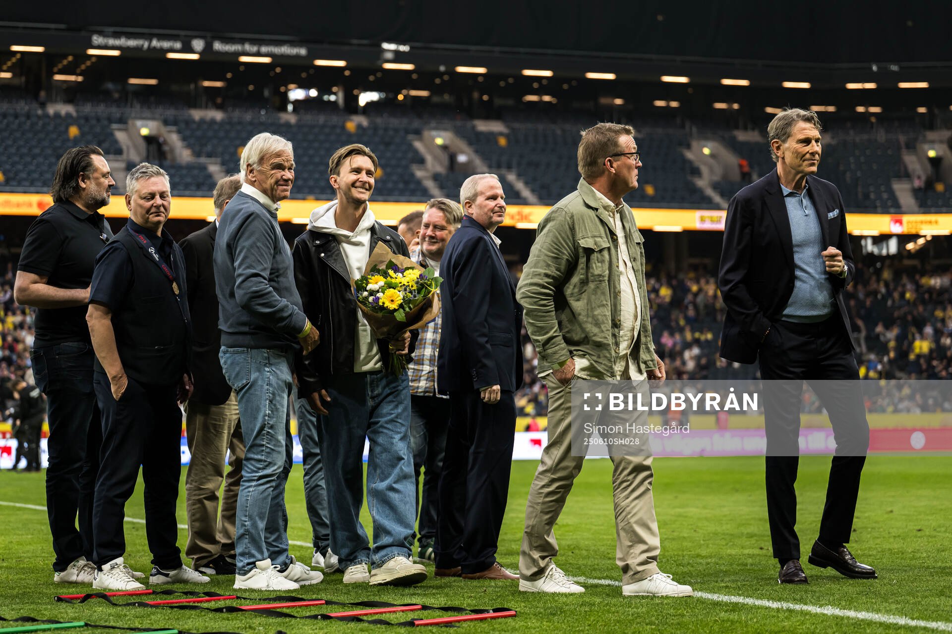 Kristoffer Olsson and Håkan Ericson, head coach from the