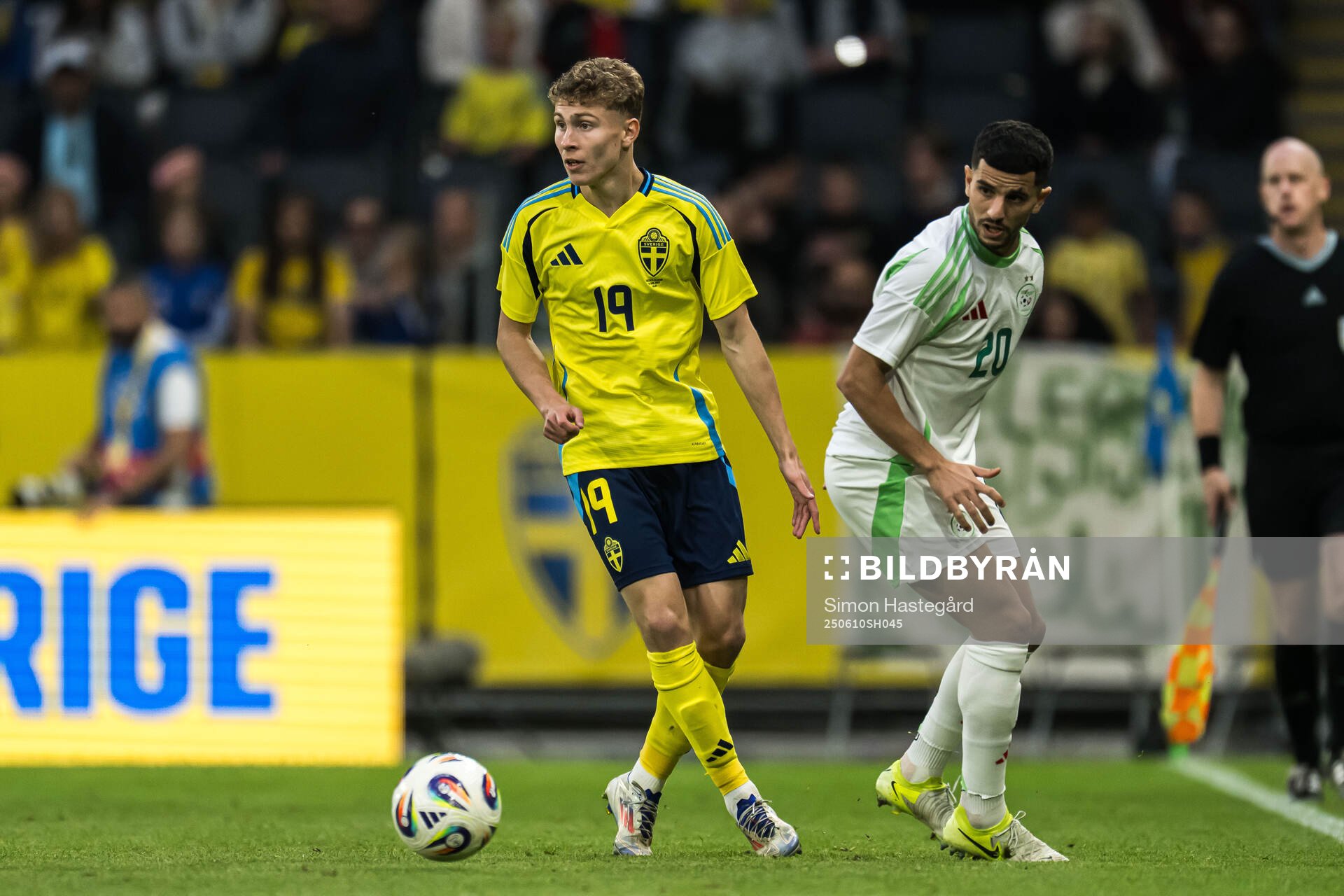 Hugo Bolin of Sweden and Youcef Atal of Algeria