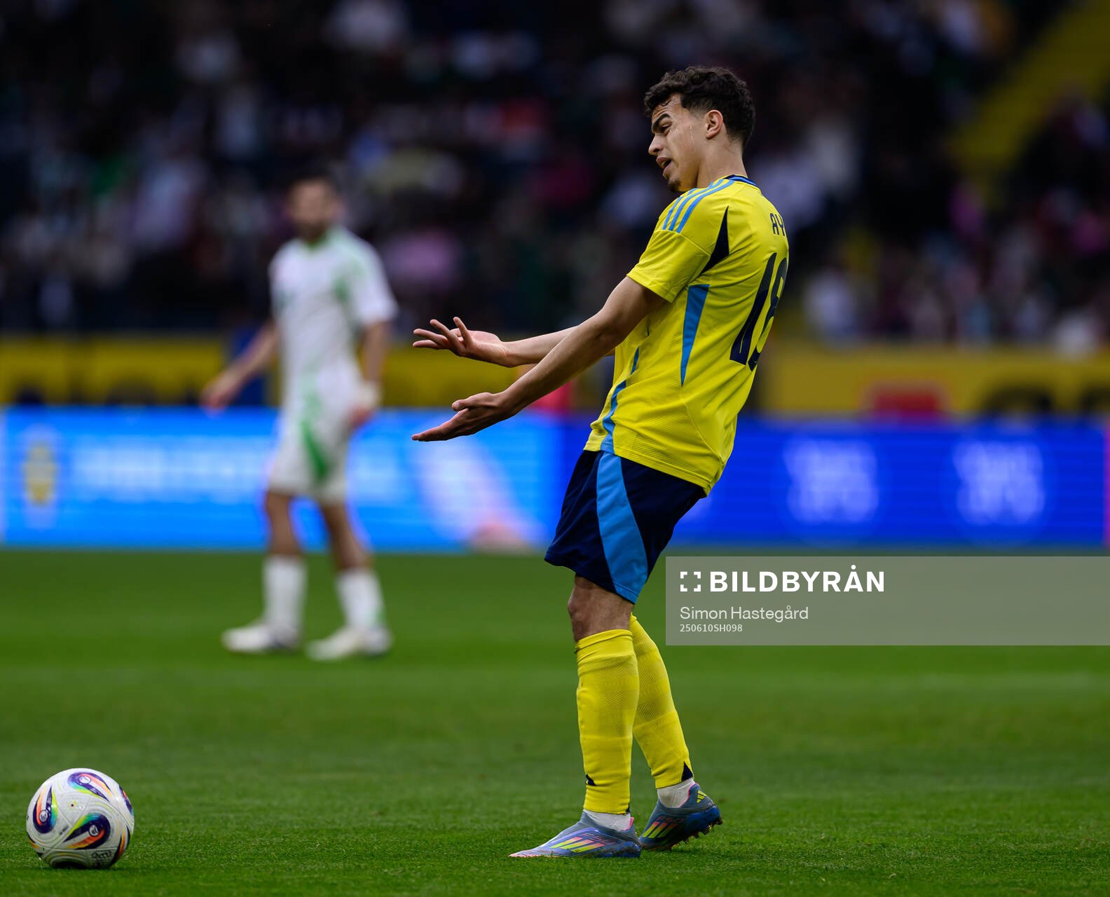 Yasin Ayari of Sweden reacts