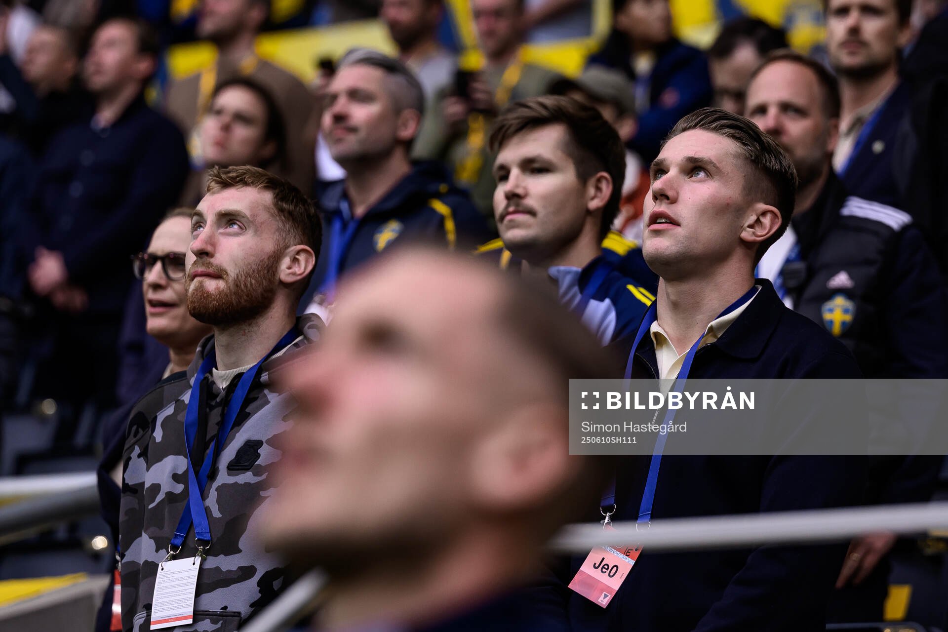 Dejan Kulusevski and Viktor Gyökeres in the stands
