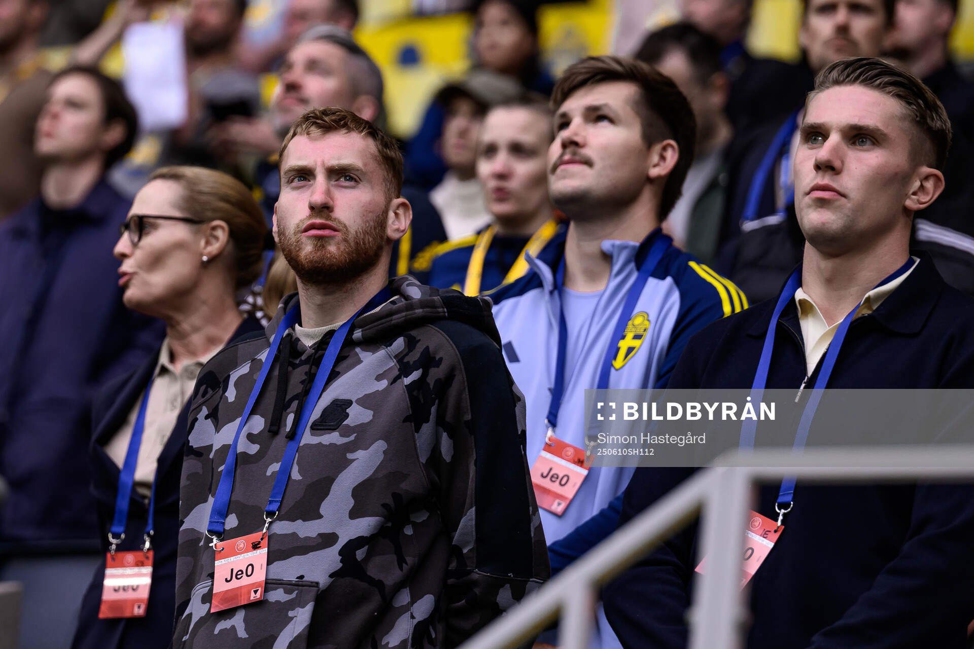 Dejan Kulusevski and Viktor Gyökeres in the stands