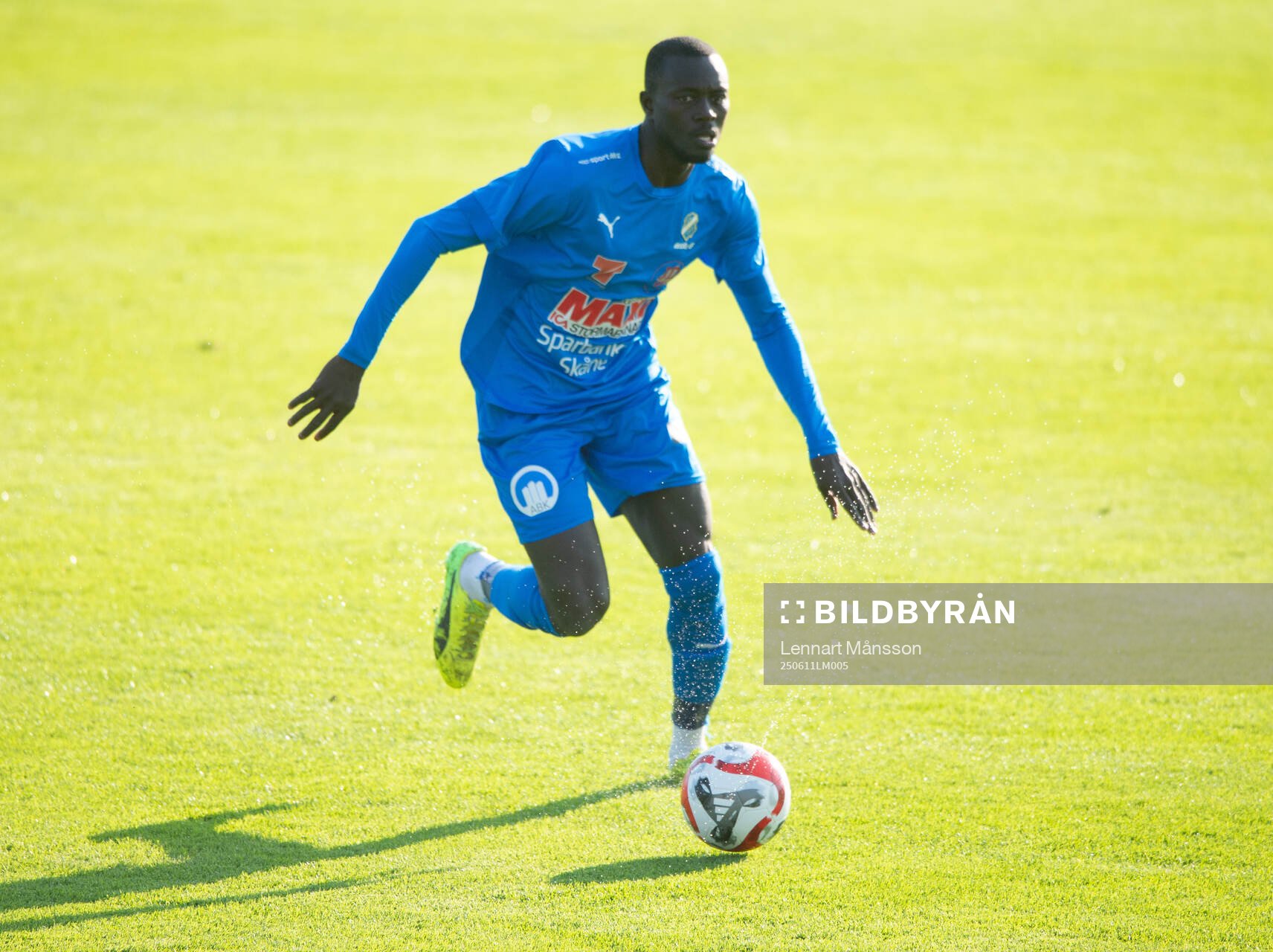 Nosabys Mohammed Mbye i matchen i division 2 mellan IFK
