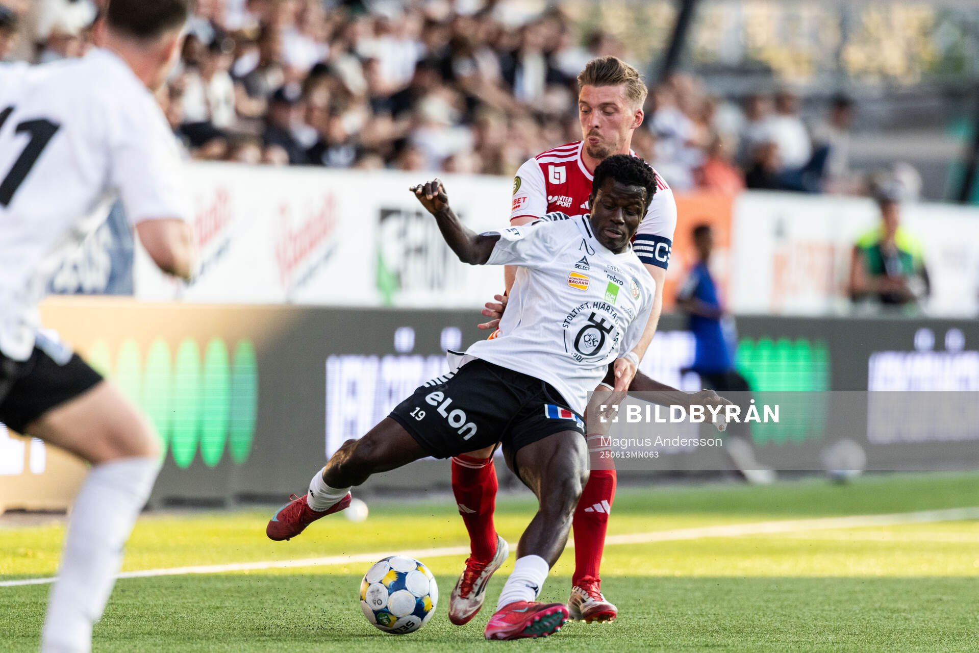 Örebros Blessing Asumang Dankwah och Sandvikens IFs Gustav