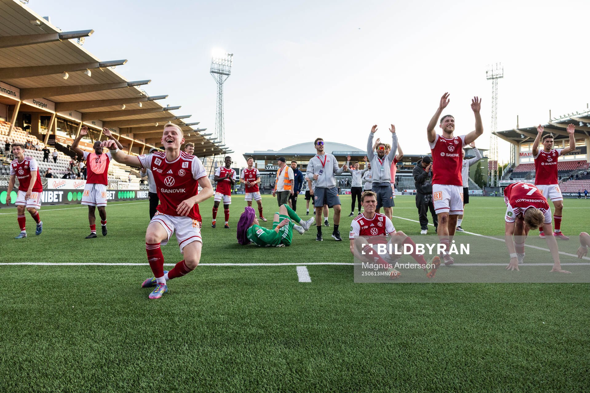 Sandvikens IFs spelare jublar