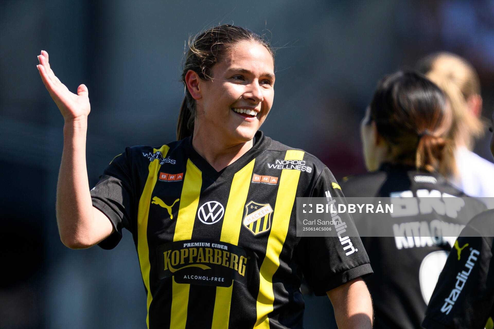 Häckens Mary Caroline Wickenheiser jublar