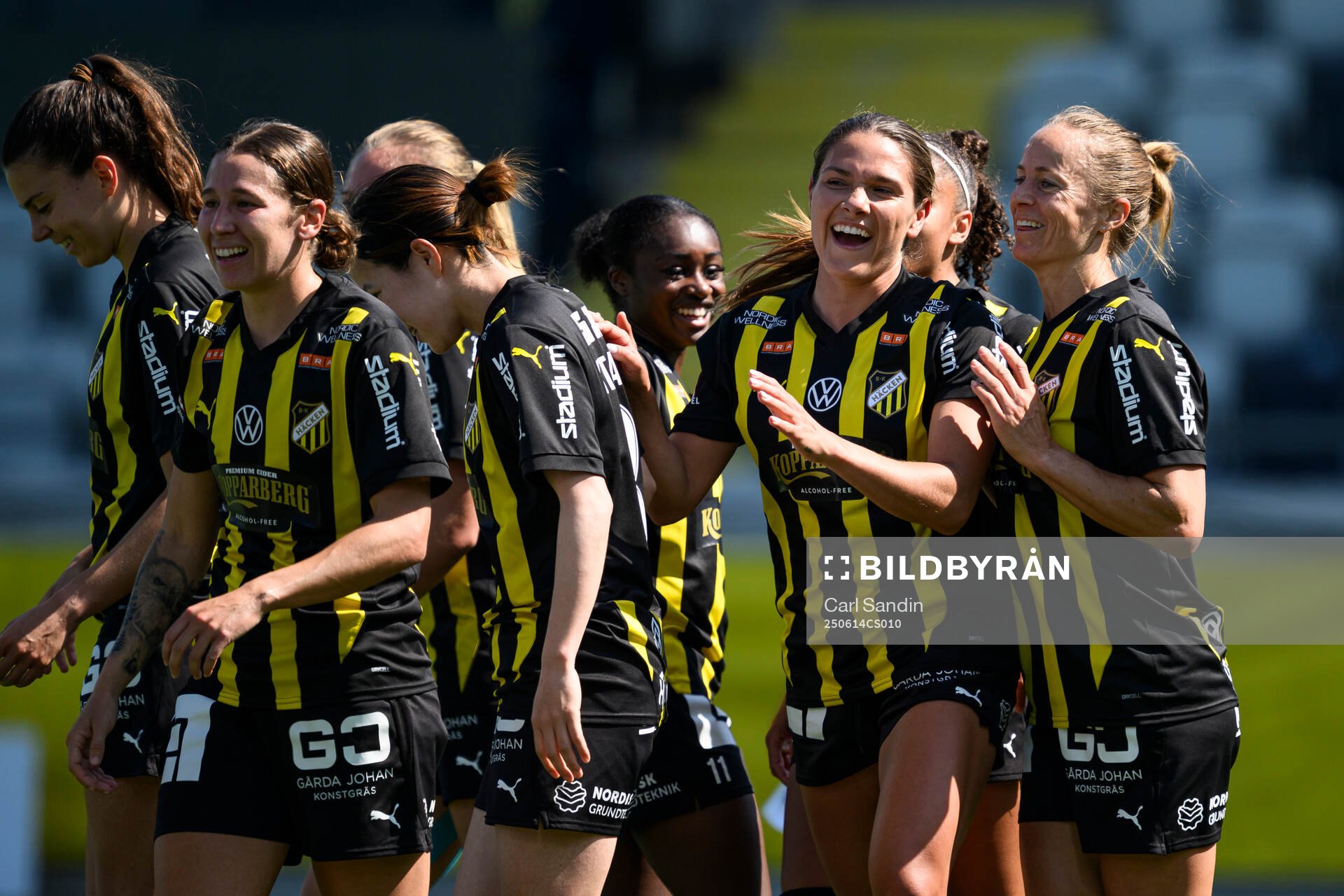 Häckens Mary Caroline Wickenheiser jublar