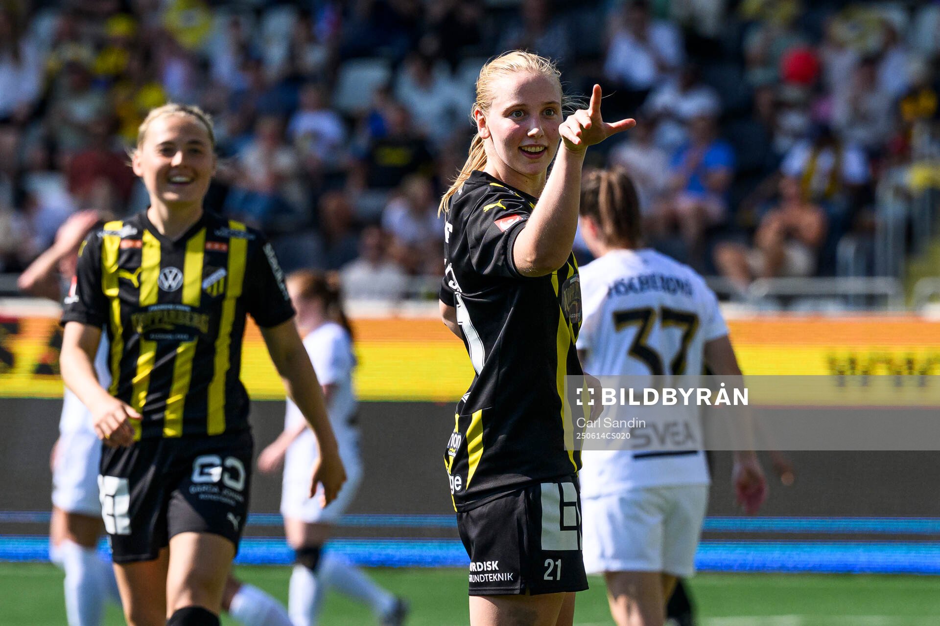 Häckens Johanna Fossdalsá Sørensen jublar