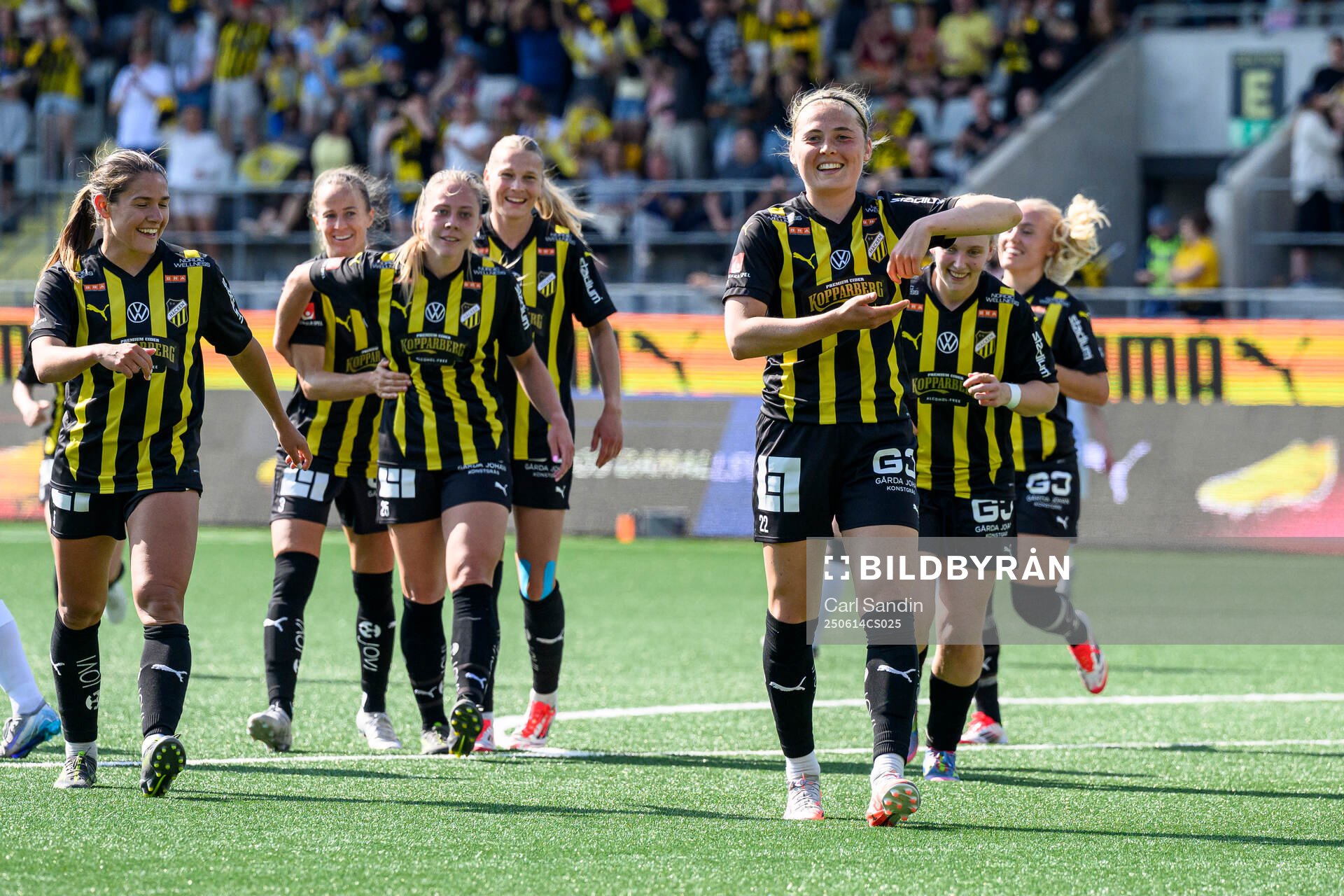 Häckens Paulina Nyström jublar
