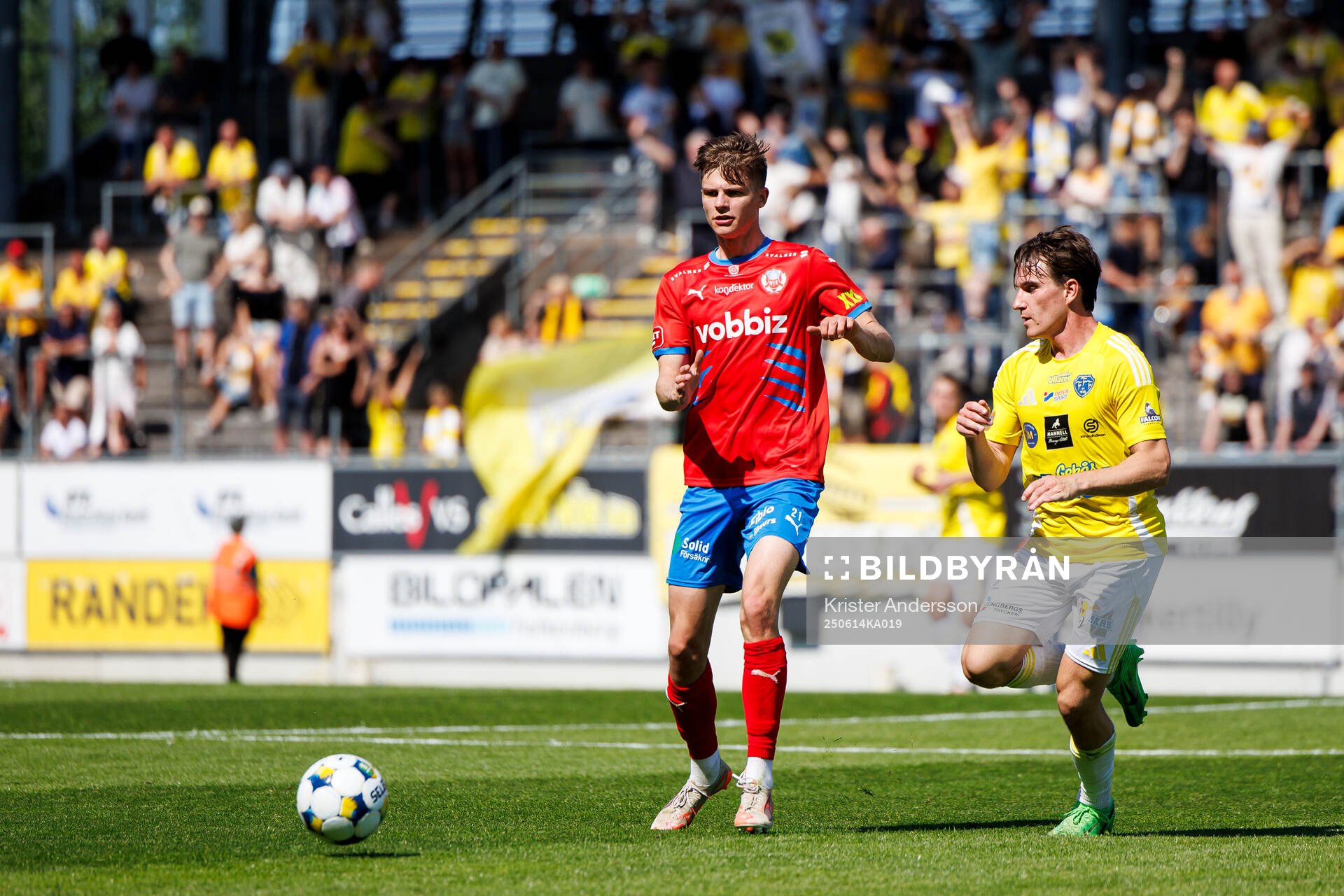 Helsingborgs Adrian Svanbäck och Falkenbergs Oskar Lindberg