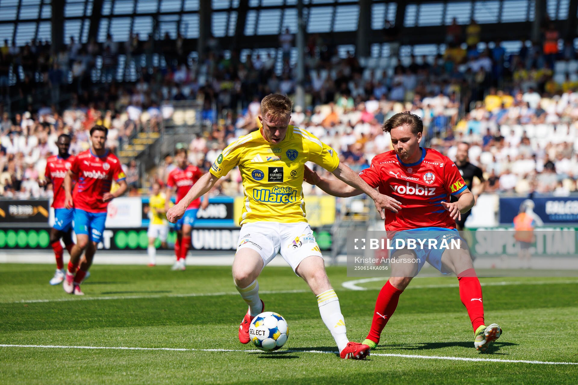 Falkenbergs Lucas Sibelius och Helsingborgs Simon Bengtsson