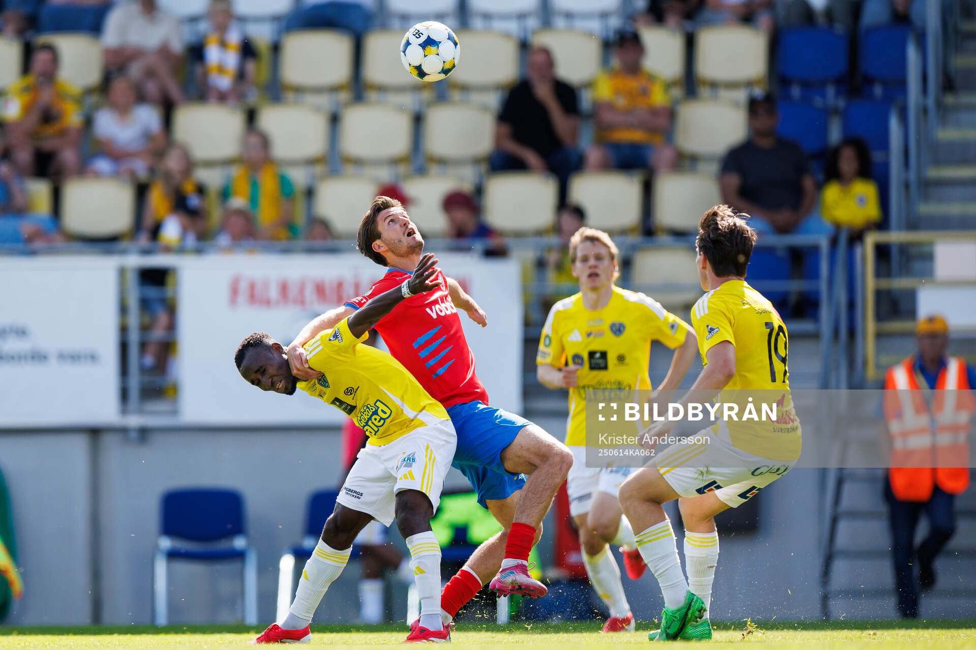 Falkenbergs Wanbe Godwin Aguda och Helsingborgs Wilhelm